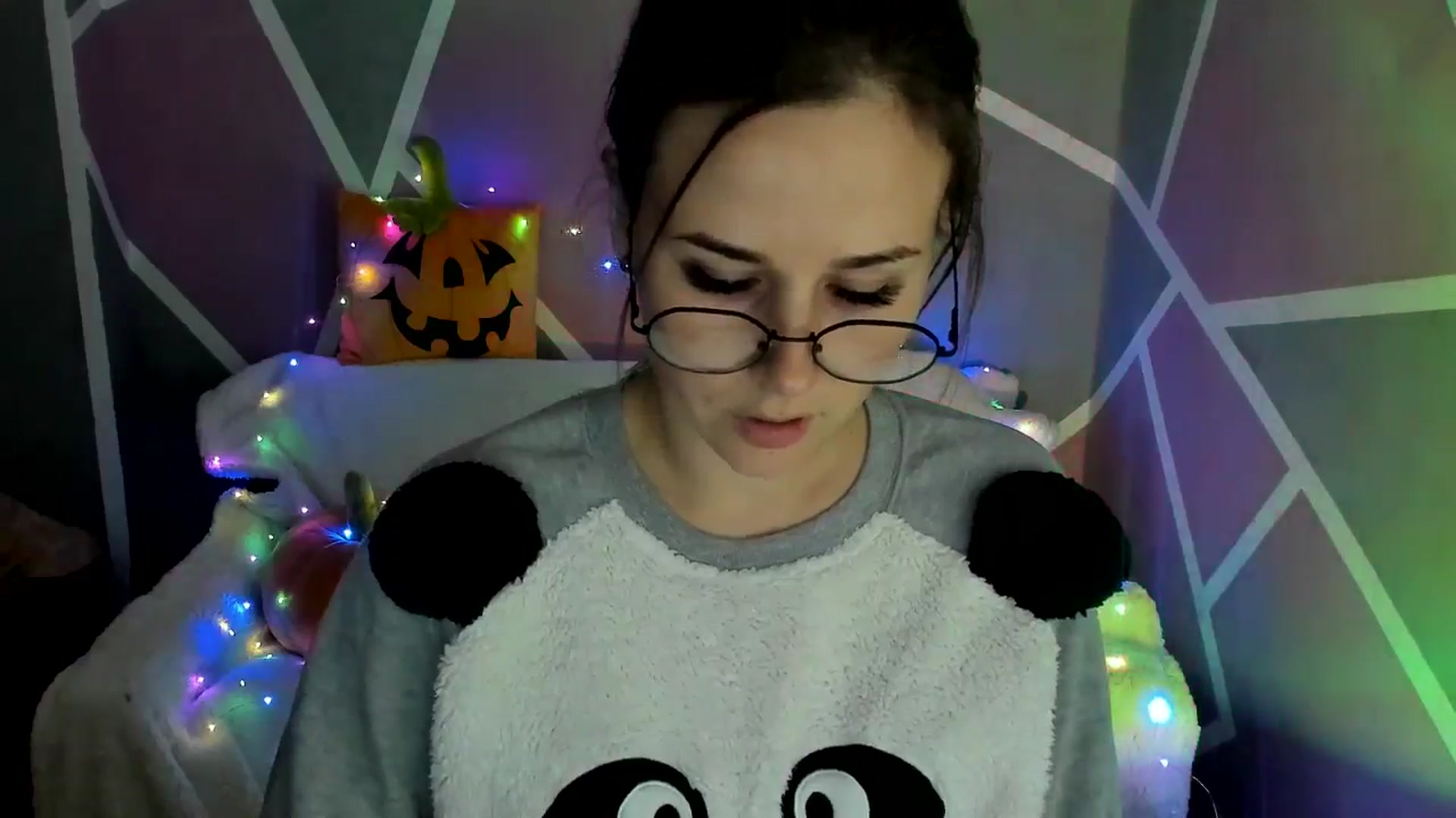 Gallery image thumbnail from Sexy_Ukr's myfreecams stream on, 10/31/2024, 18:03 image 3 of 20