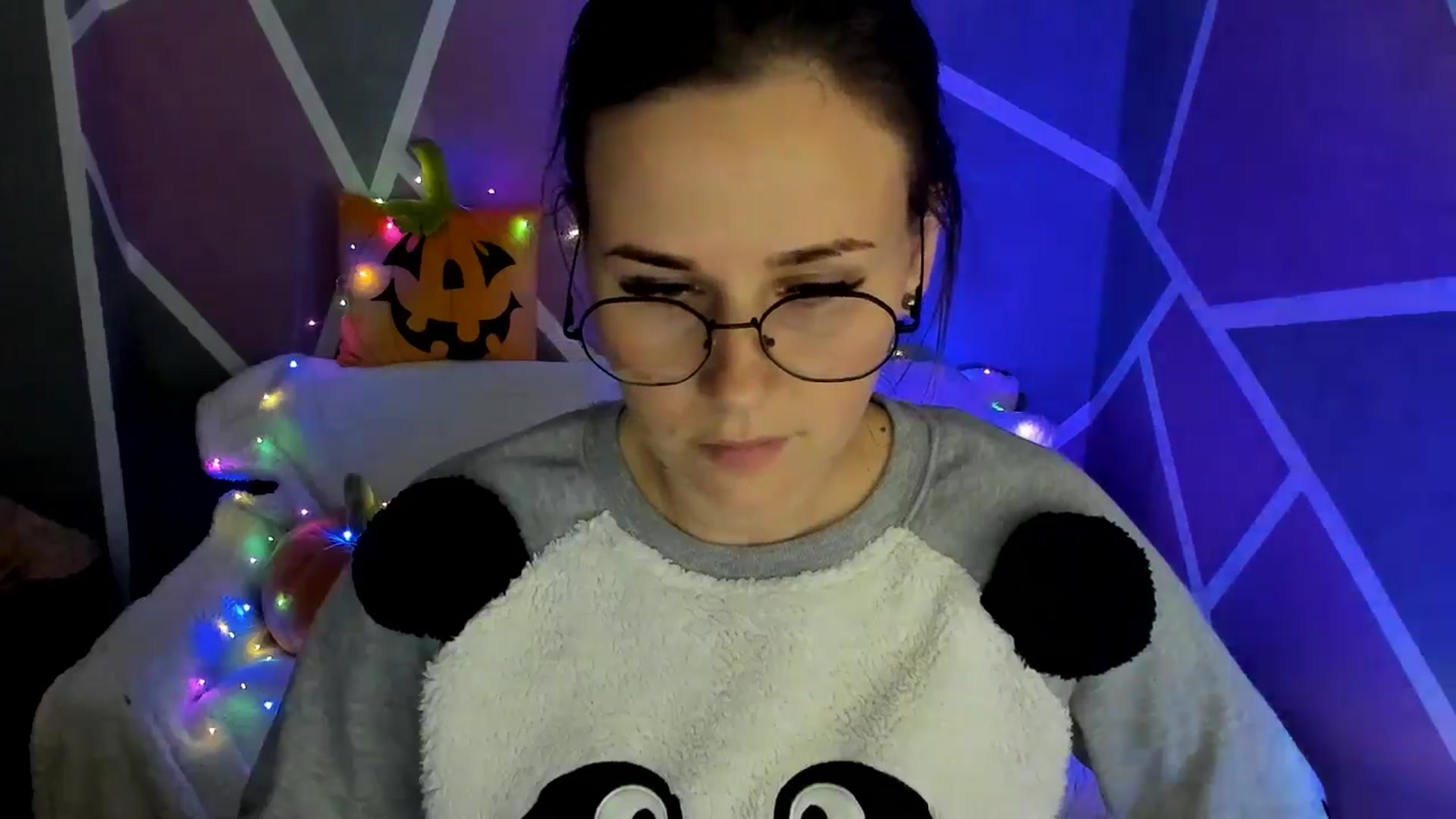 Gallery image thumbnail from Sexy_Ukr's myfreecams stream on, 10/31/2024, 18:03 image 18 of 20
