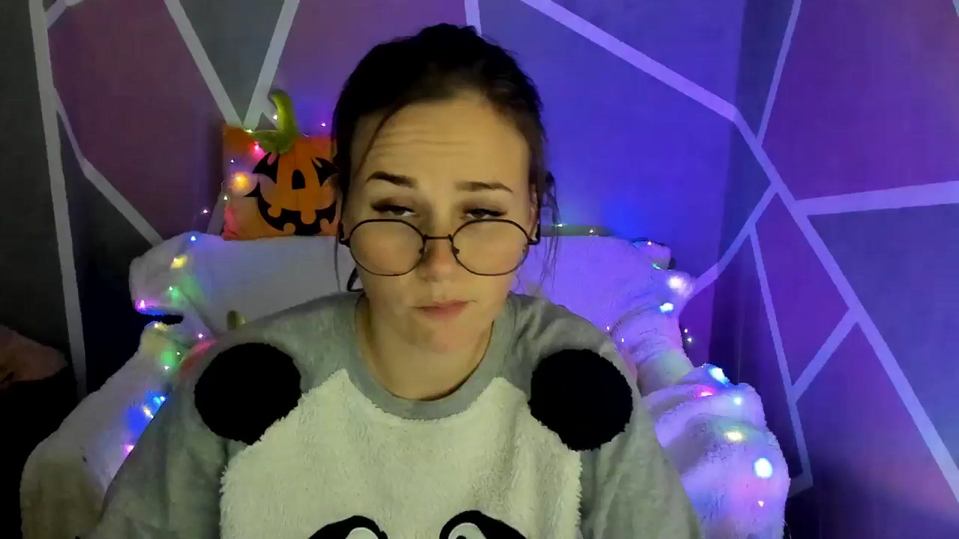 Gallery image thumbnail from Sexy_Ukr's myfreecams stream on, 10/31/2024, 18:03 image 1 of 20