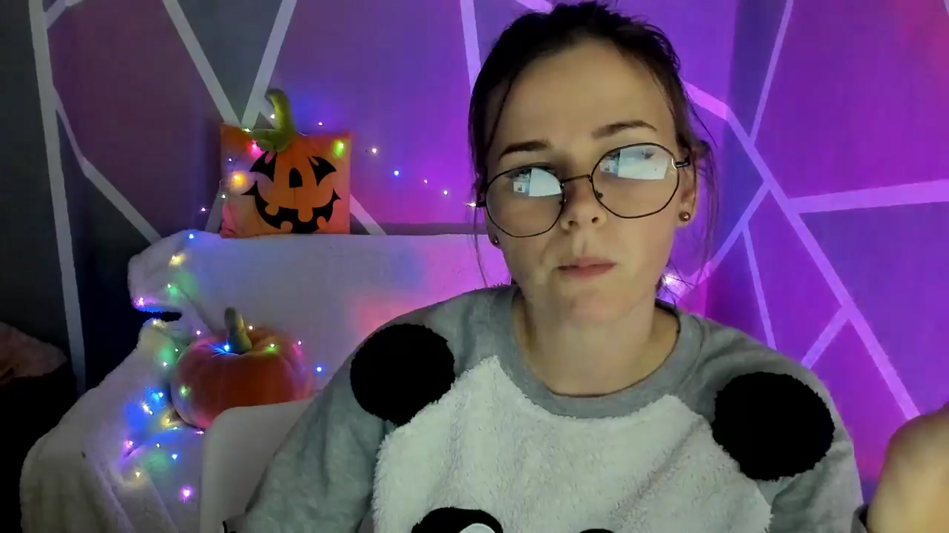 Gallery image thumbnail from Sexy_Ukr's myfreecams stream on, 10/31/2024, 18:03 image 6 of 20
