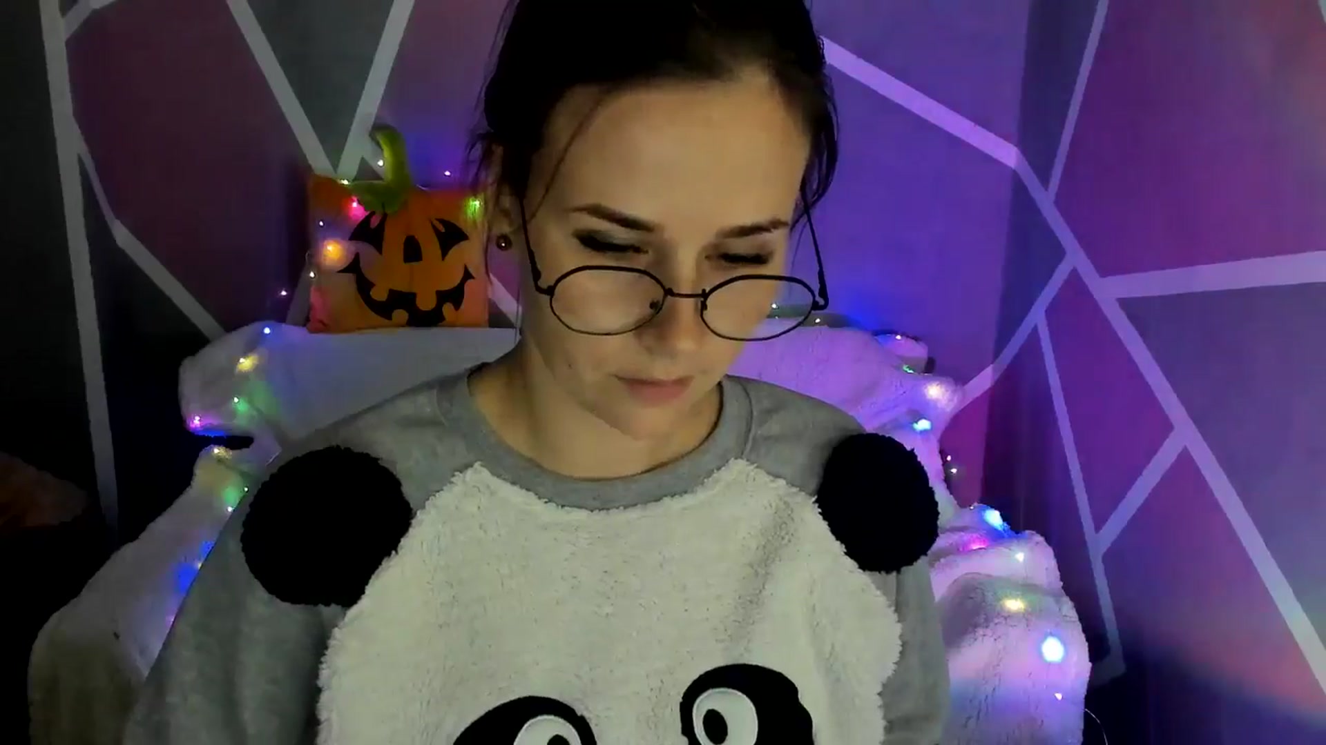 Gallery image thumbnail from Sexy_Ukr's myfreecams stream on, 10/31/2024, 18:03 image 13 of 20