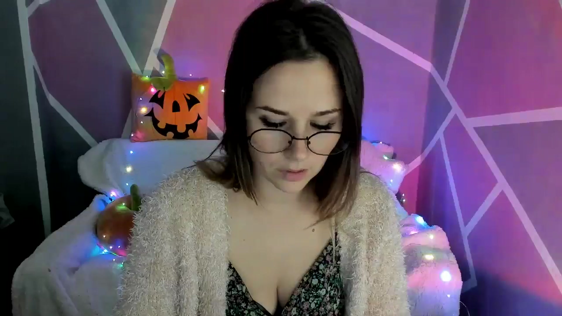 Gallery image thumbnail from Sexy_Ukr's myfreecams stream on, 11/02/2024, 16:02 image 13 of 20