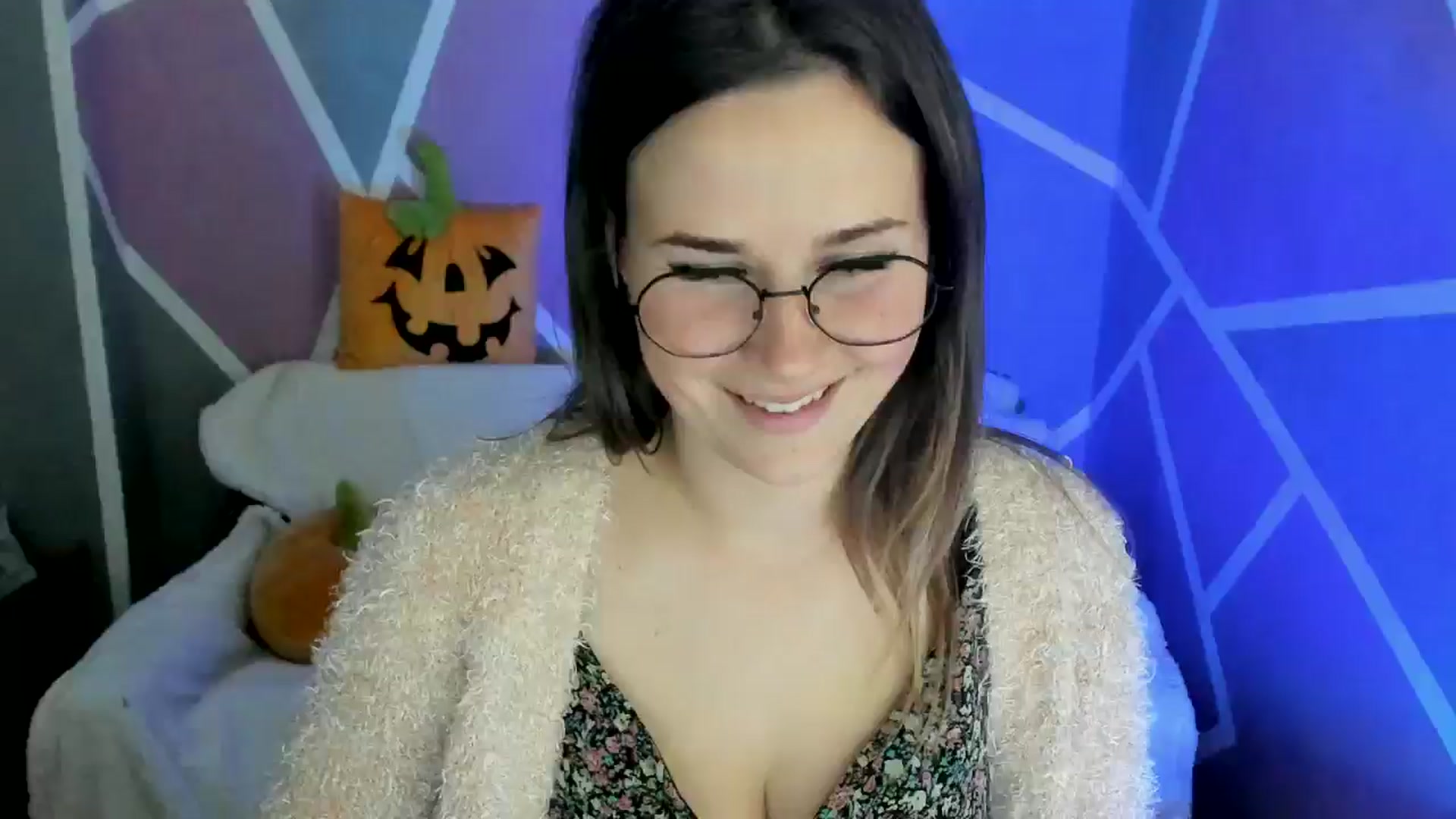 Gallery image thumbnail from Sexy_Ukr's myfreecams stream on, 11/02/2024, 17:10 image 13 of 20