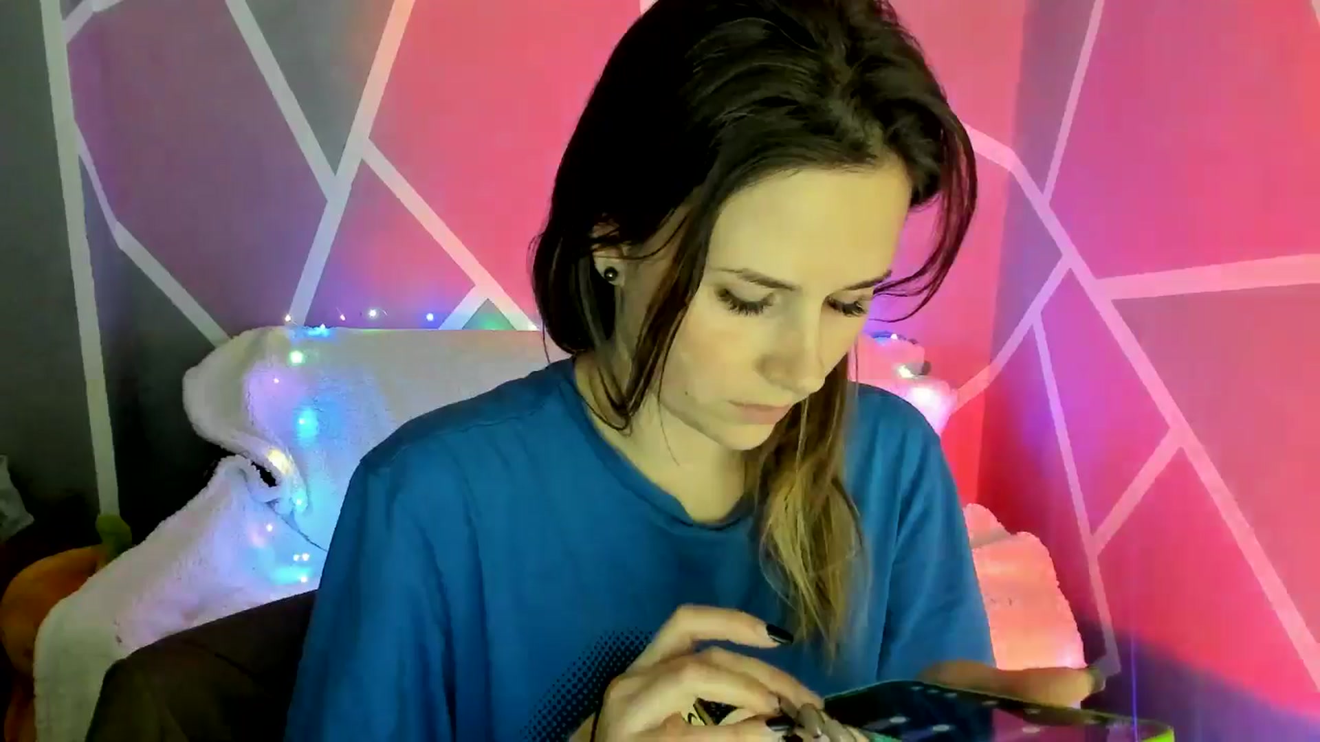 Gallery image thumbnail from Sexy_Ukr's myfreecams stream on, 11/11/2024, 19:30 image 14 of 20