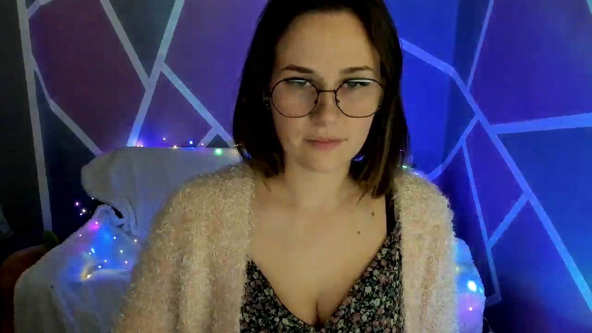 Gallery image thumbnail from Sexy_Ukr's myfreecams stream on, 11/12/2024, 17:25 image 9 of 20