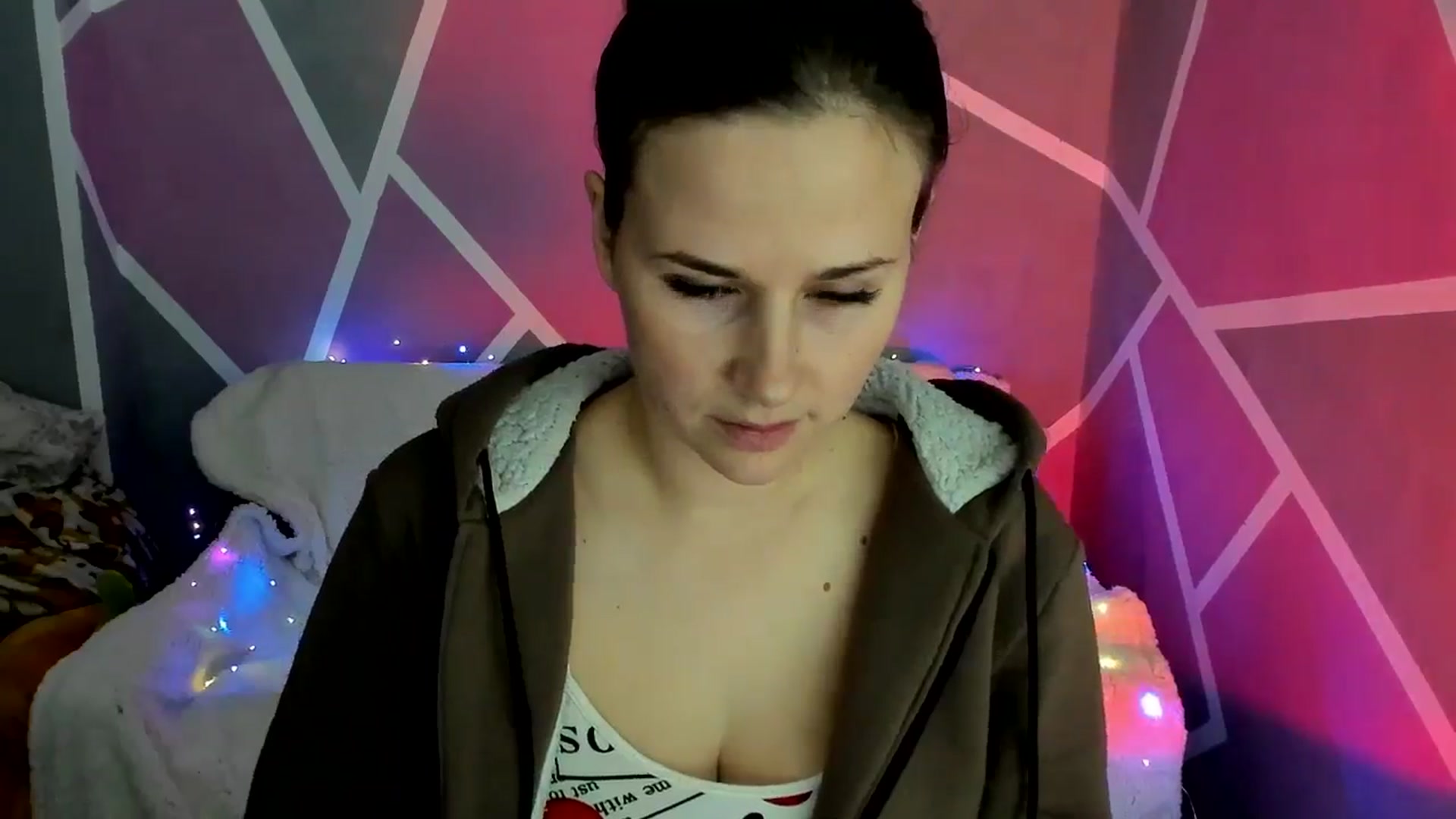 Gallery image thumbnail from Sexy_Ukr's myfreecams stream on, 11/13/2024, 17:23 image 16 of 20