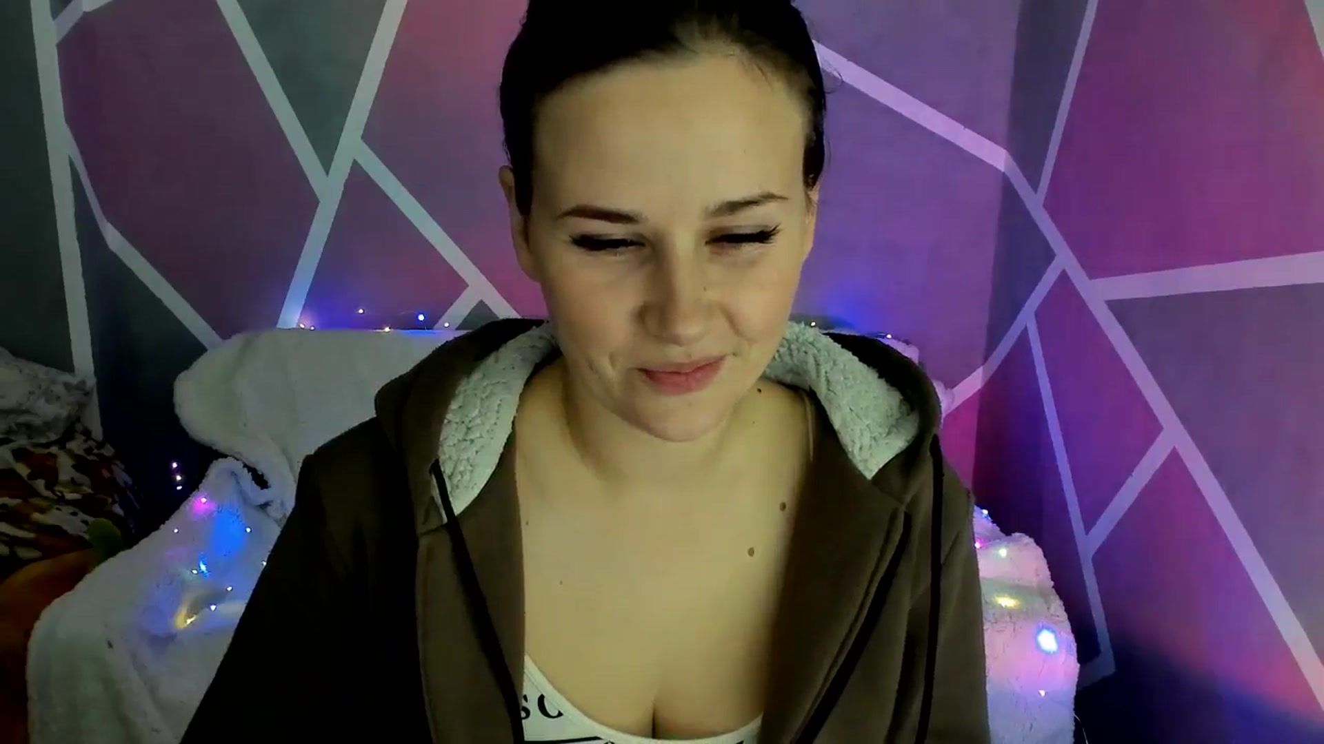 Gallery image thumbnail from Sexy_Ukr's myfreecams stream on, 11/13/2024, 17:23 image 15 of 20