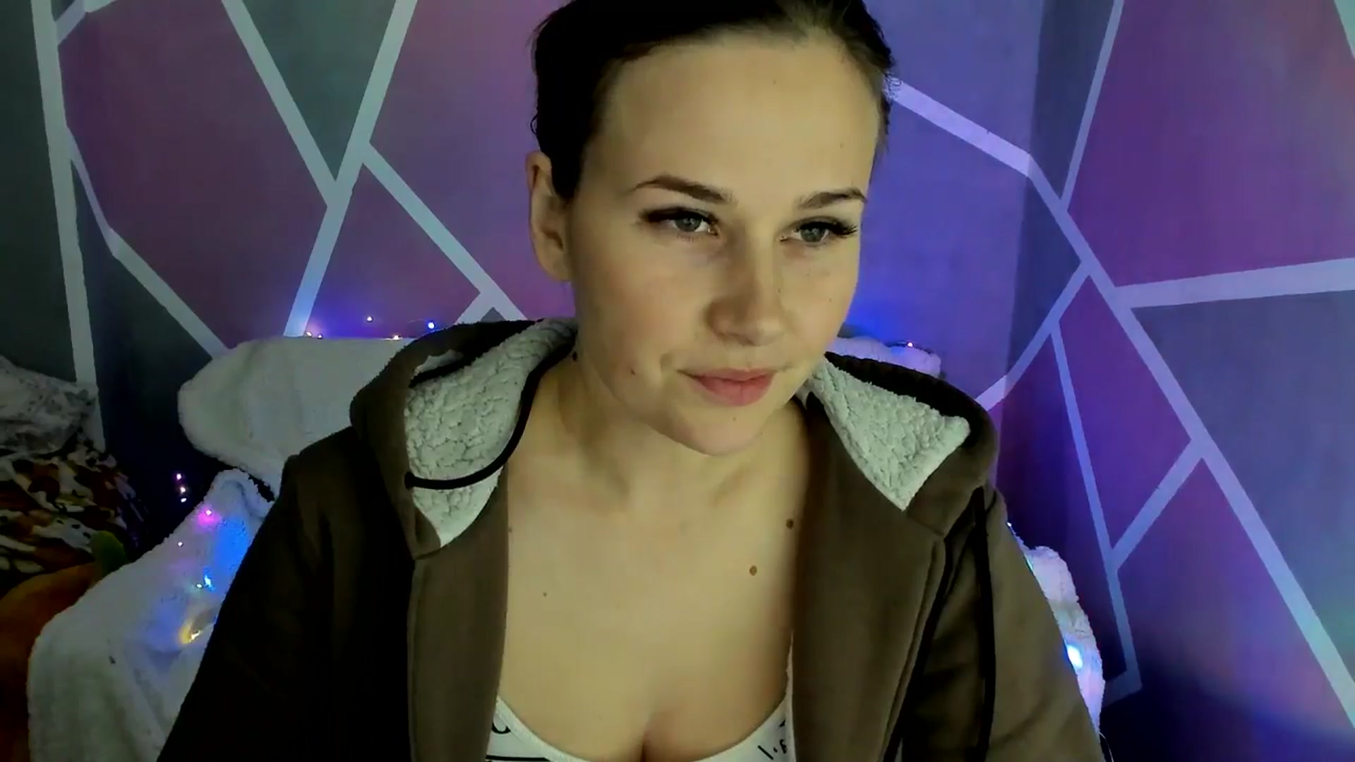 Gallery image thumbnail from Sexy_Ukr's myfreecams stream on, 11/13/2024, 18:19 image 2 of 20