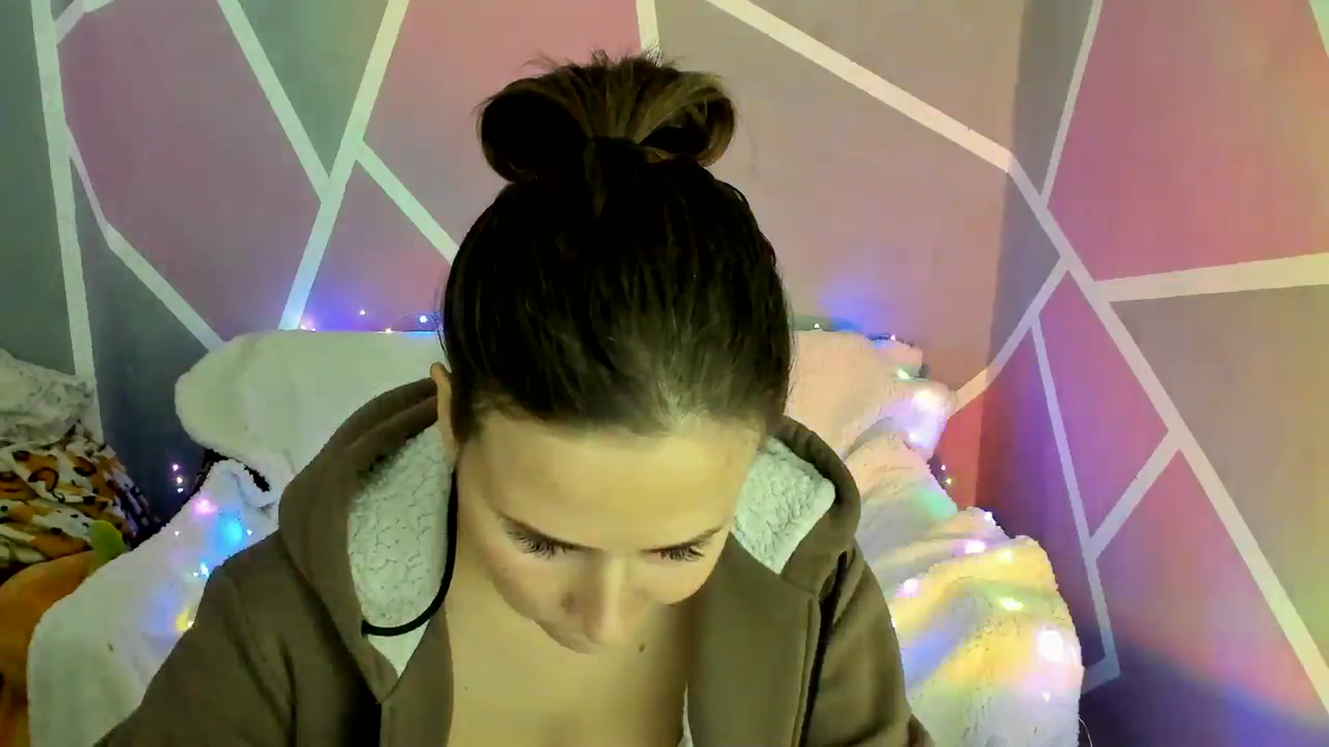 Gallery image thumbnail from Sexy_Ukr's myfreecams stream on, 11/13/2024, 18:19 image 4 of 20