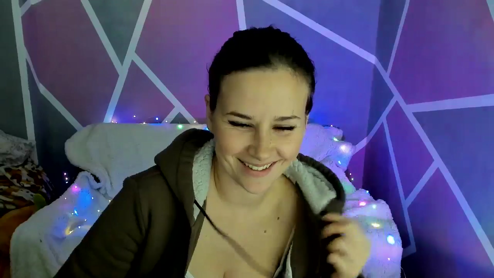 Gallery image thumbnail from Sexy_Ukr's myfreecams stream on, 11/13/2024, 18:19 image 8 of 20