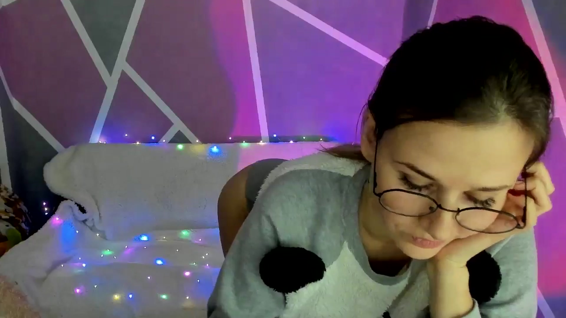 Gallery image thumbnail from Sexy_Ukr's myfreecams stream on, 11/20/2024, 17:50 image 18 of 20