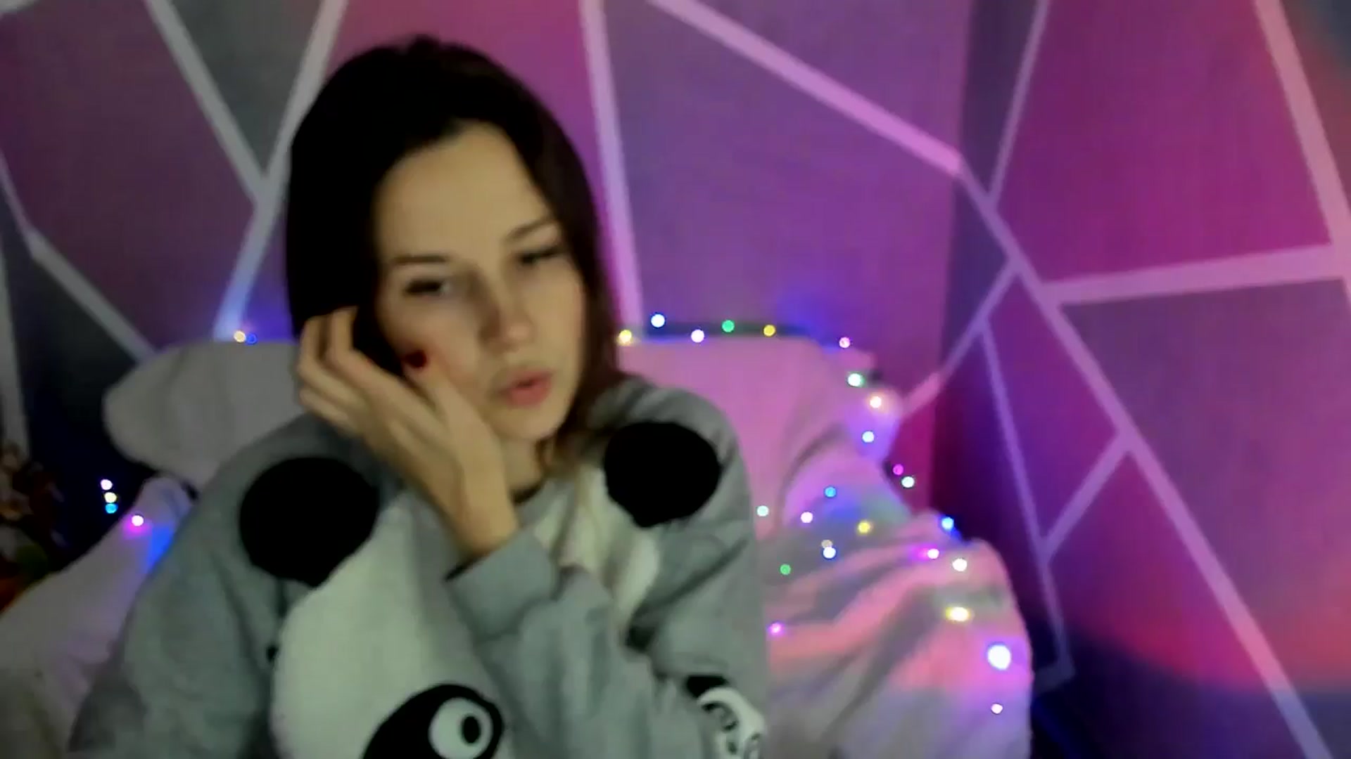 Gallery image thumbnail from Sexy_Ukr's myfreecams stream on, 11/25/2024, 18:05 image 1 of 20