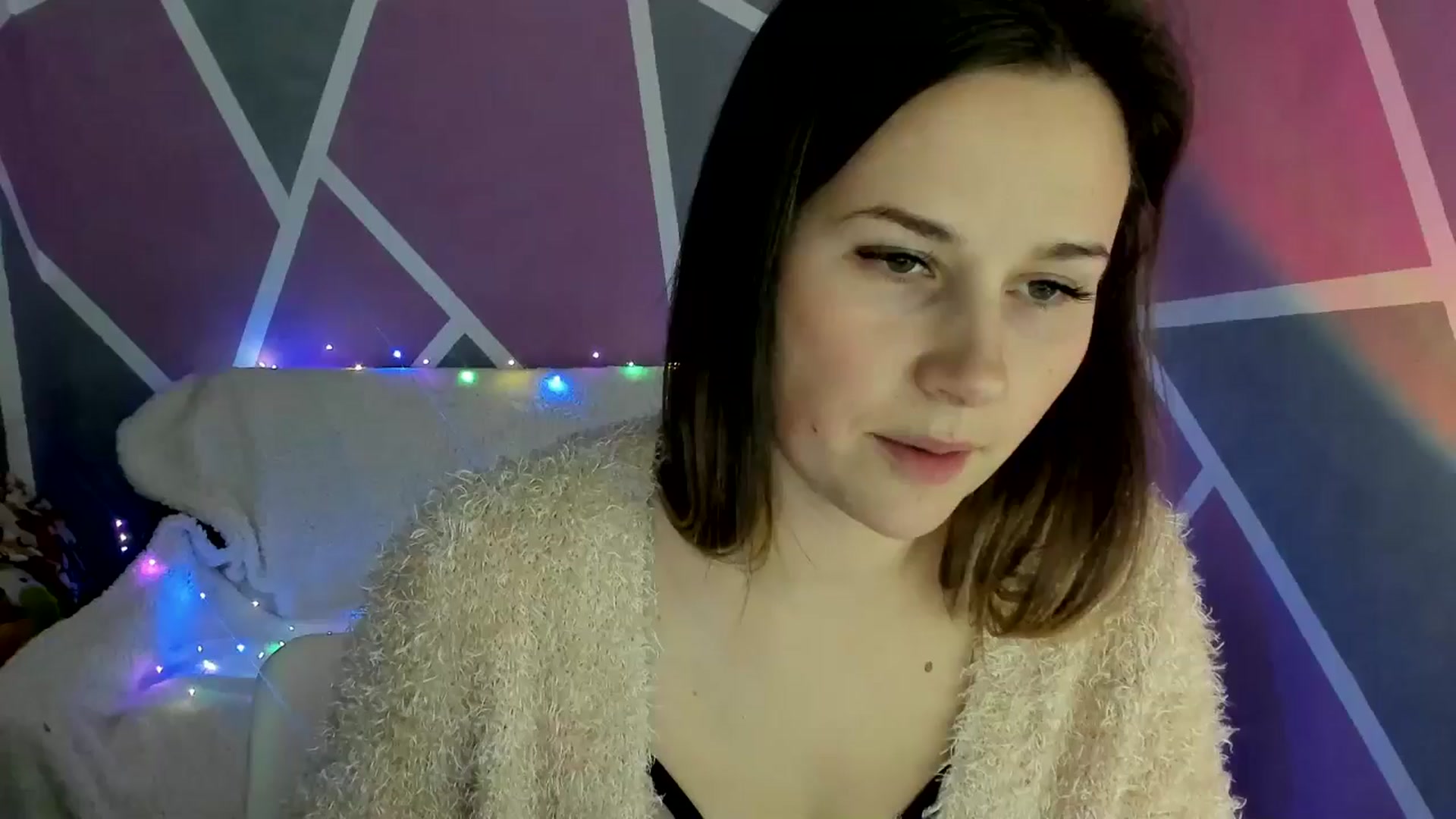 Gallery image thumbnail from Sexy_Ukr's myfreecams stream on, 11/25/2024, 18:05 image 14 of 20