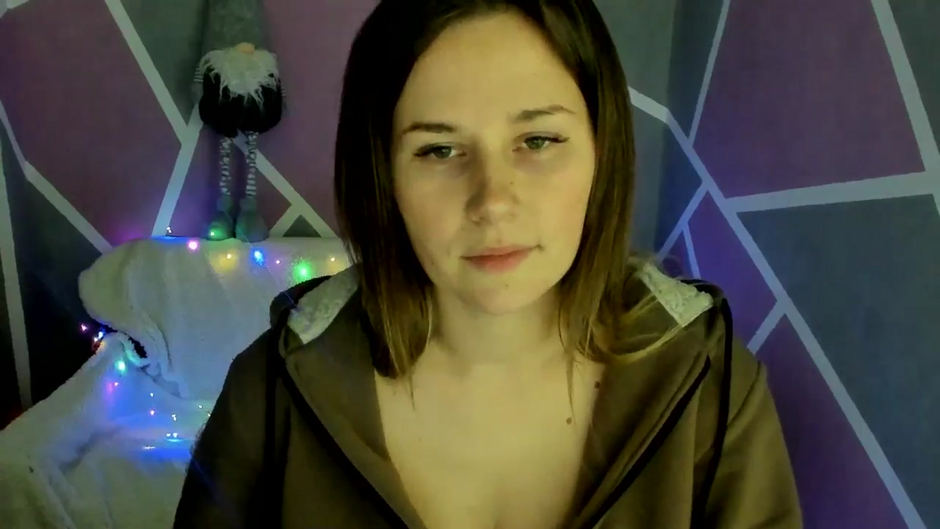 Gallery image thumbnail from Sexy_Ukr's myfreecams stream on, 12/01/2024, 17:20 image 14 of 20
