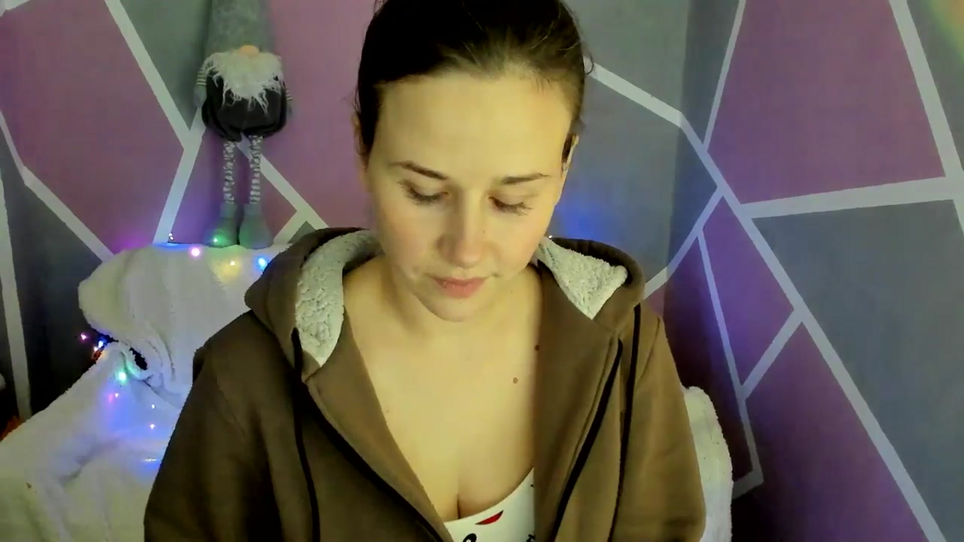 Gallery image thumbnail from Sexy_Ukr's myfreecams stream on, 12/05/2024, 17:15 image 3 of 20