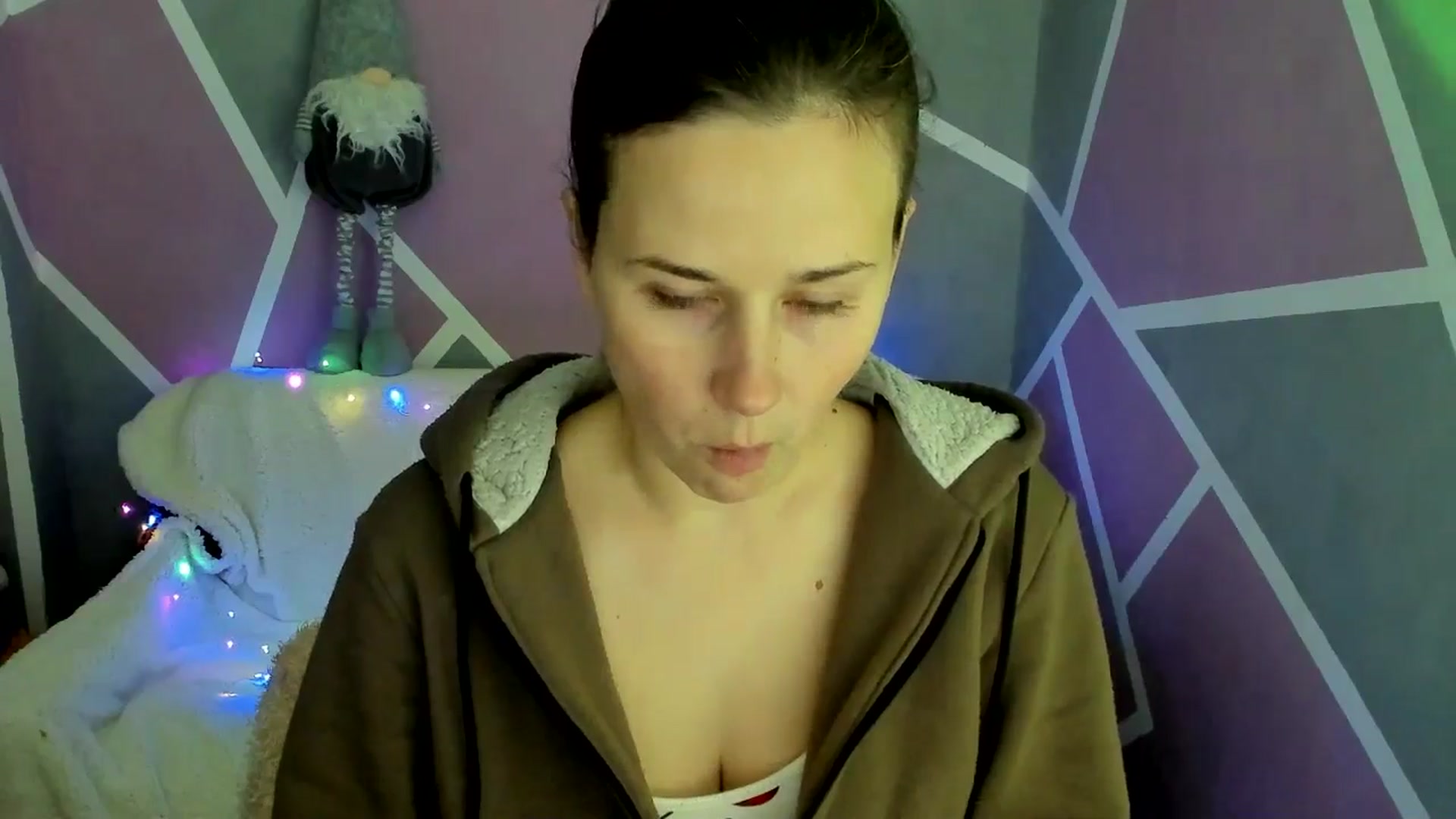 Gallery image thumbnail from Sexy_Ukr's myfreecams stream on, 12/05/2024, 17:15 image 6 of 20
