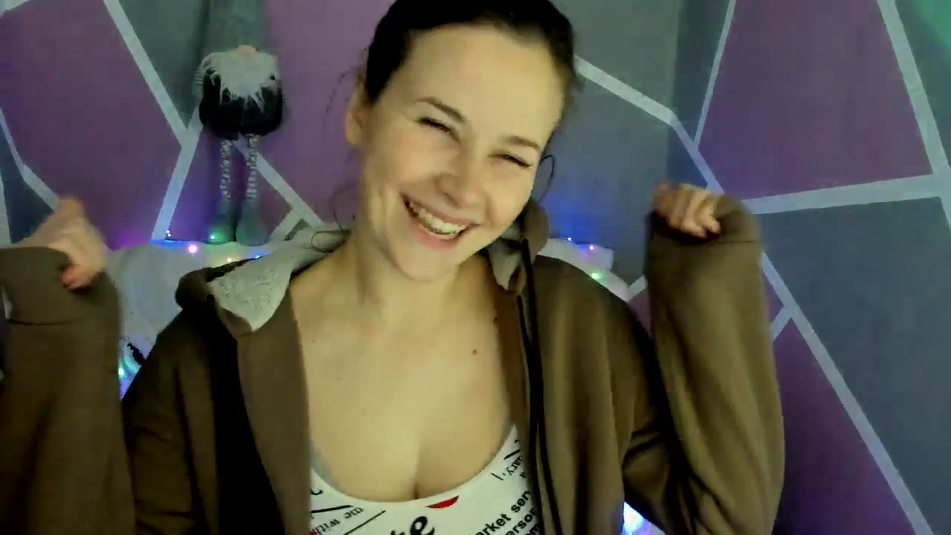 Gallery image thumbnail from Sexy_Ukr's myfreecams stream on, 12/05/2024, 18:46 image 10 of 20