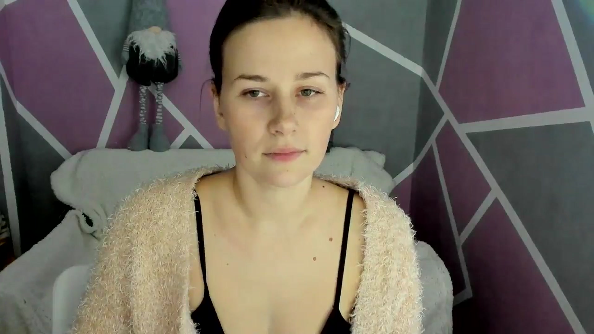 Gallery image thumbnail from Sexy_Ukr's myfreecams stream on, 12/09/2024, 18:35 image 13 of 20