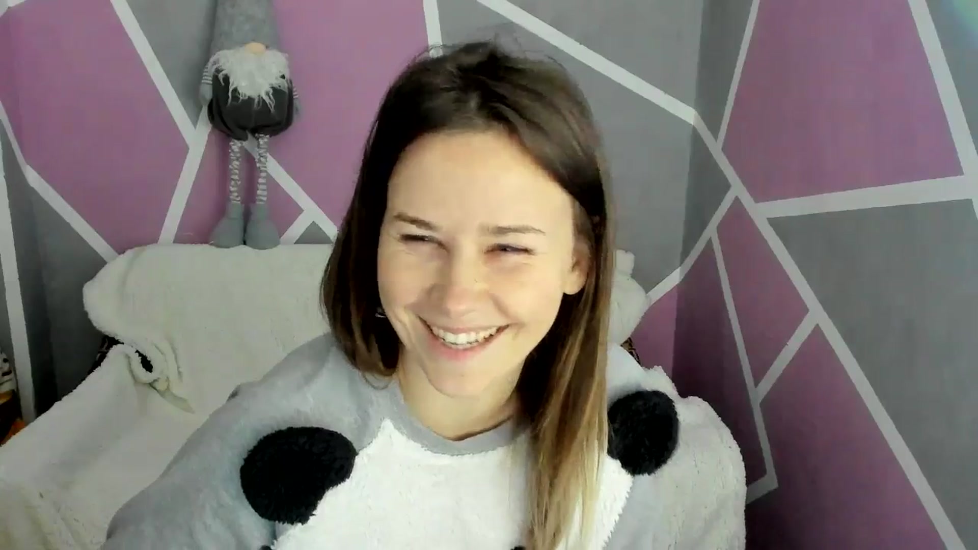 Gallery image thumbnail from Sexy_Ukr's myfreecams stream on, 12/09/2024, 18:35 image 4 of 20