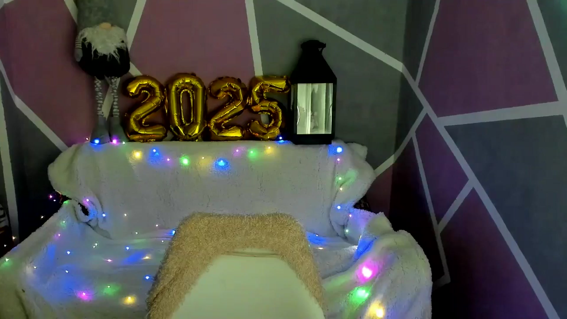 Gallery image thumbnail from Sexy_Ukr's myfreecams stream on, 12/12/2024, 14:23 image 16 of 20