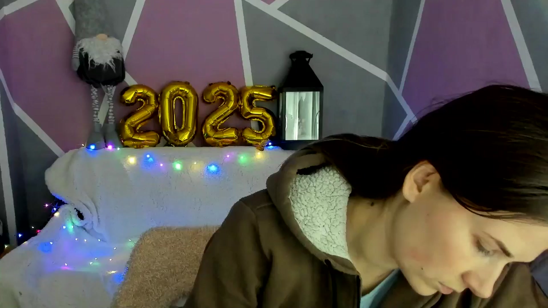 Gallery image thumbnail from Sexy_Ukr's myfreecams stream on, 12/16/2024, 17:20 image 1 of 20