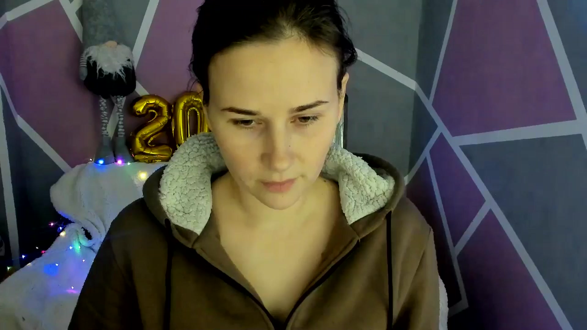 Gallery image thumbnail from Sexy_Ukr's myfreecams stream on, 12/17/2024, 18:01 image 6 of 20