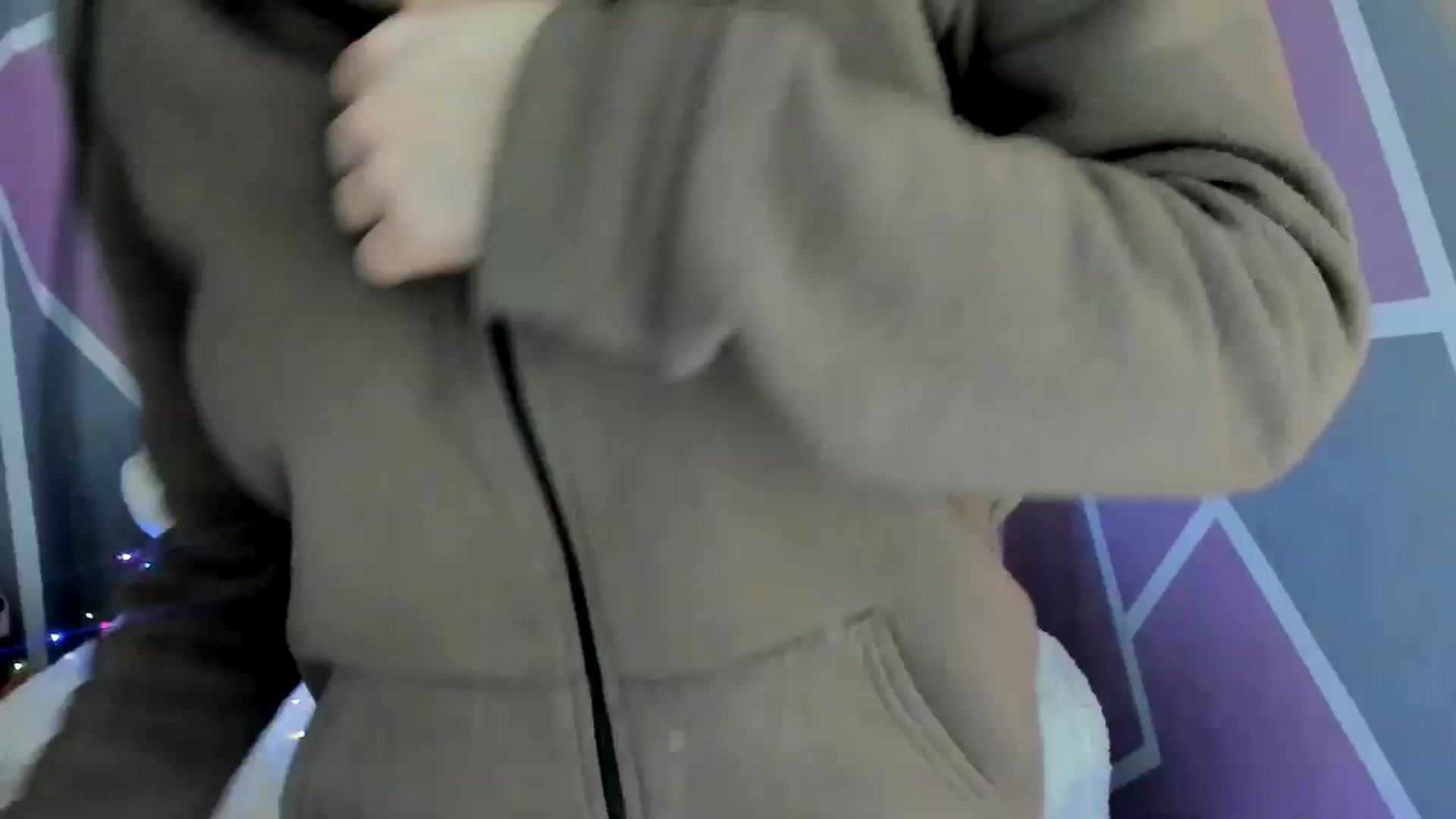 Gallery image thumbnail from Sexy_Ukr's myfreecams stream on, 12/17/2024, 18:01 image 9 of 20