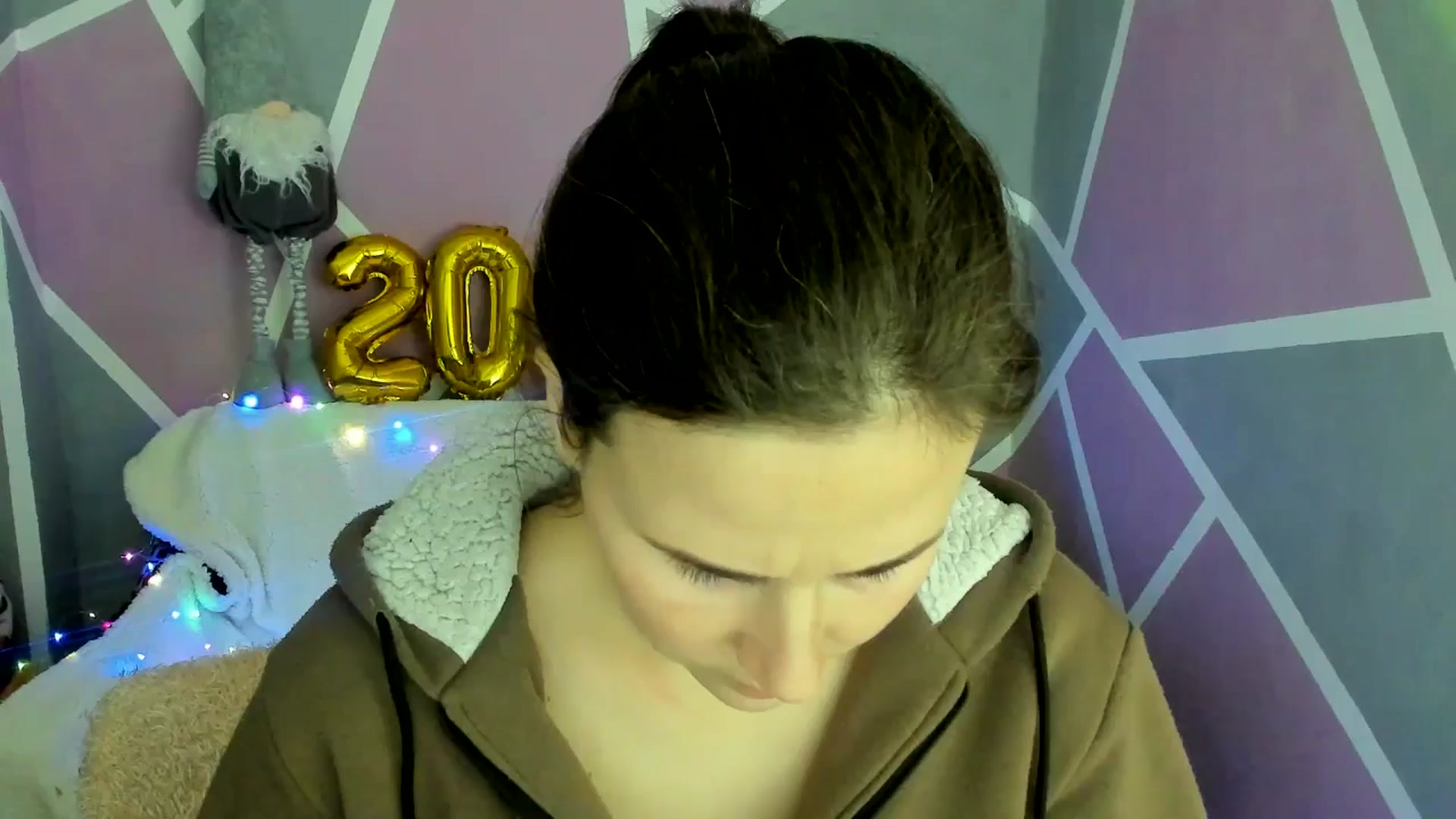 Gallery image thumbnail from Sexy_Ukr's myfreecams stream on, 12/17/2024, 18:01 image 16 of 20