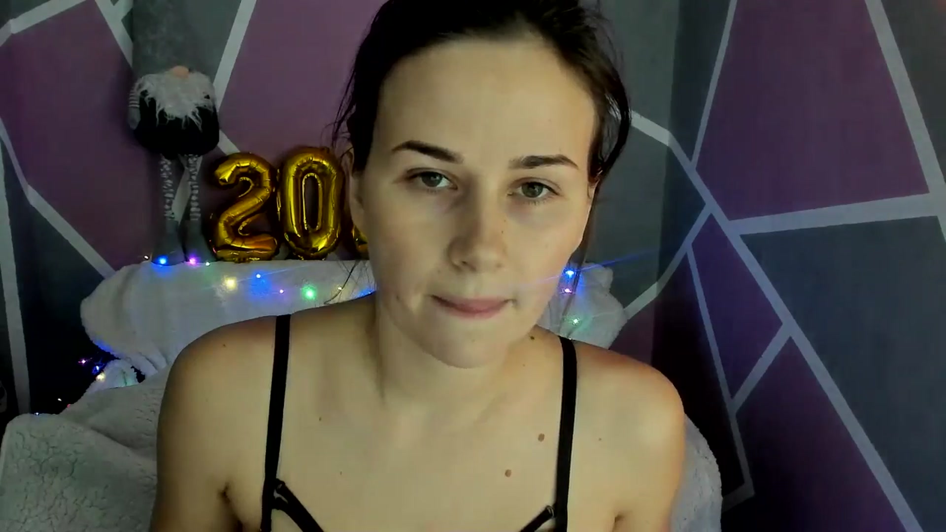 Gallery image thumbnail from Sexy_Ukr's myfreecams stream on, 12/17/2024, 18:19 image 6 of 20