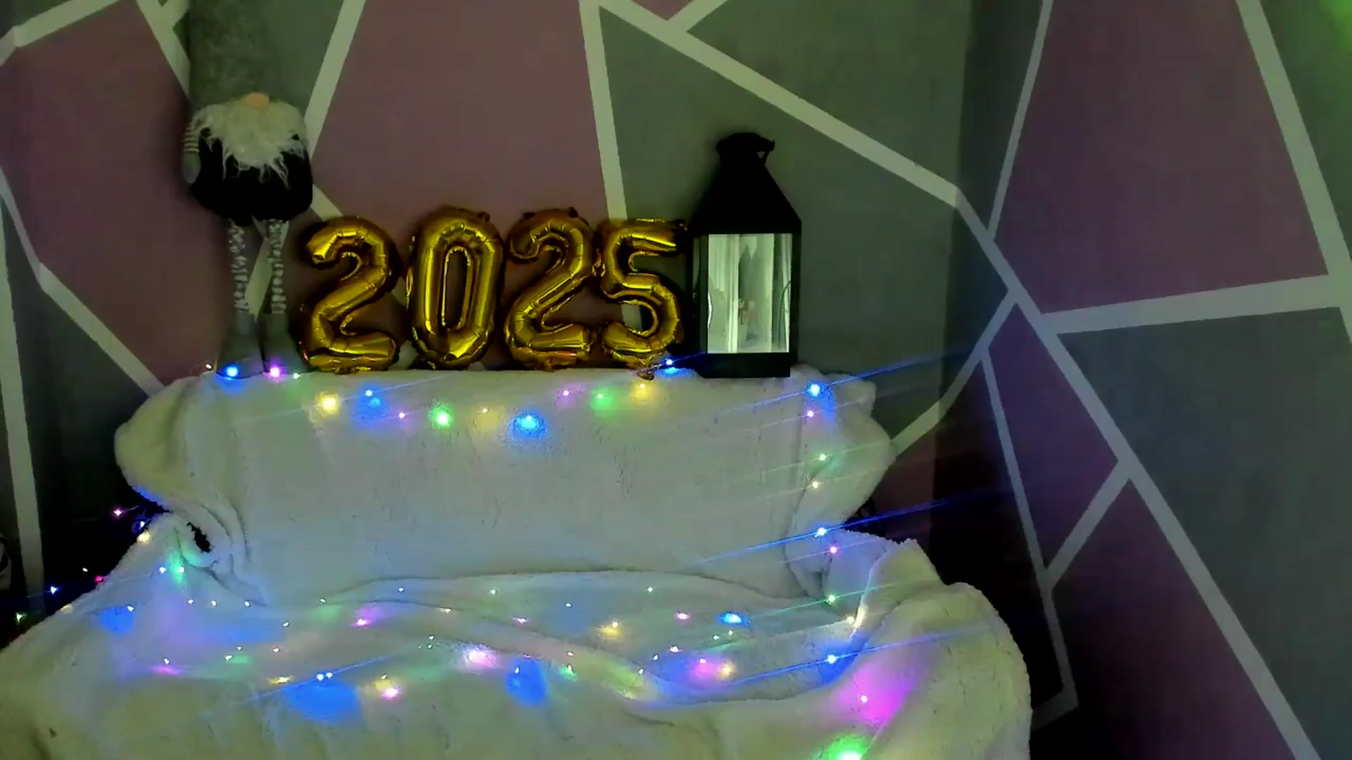 Gallery image thumbnail from Sexy_Ukr's myfreecams stream on, 12/19/2024, 17:31 image 12 of 20