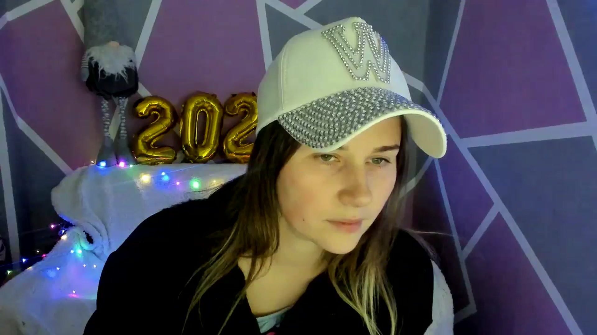 Gallery image thumbnail from Sexy_Ukr's myfreecams stream on, 12/19/2024, 17:31 image 18 of 20
