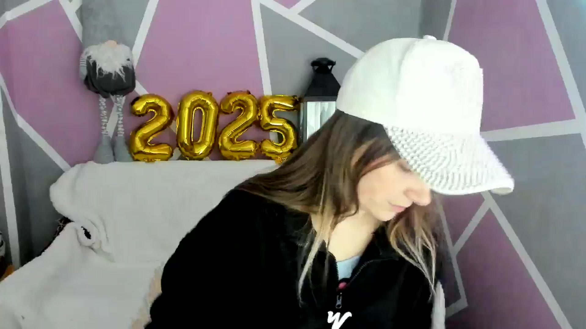 Gallery image thumbnail from Sexy_Ukr's myfreecams stream on, 12/19/2024, 17:31 image 19 of 20