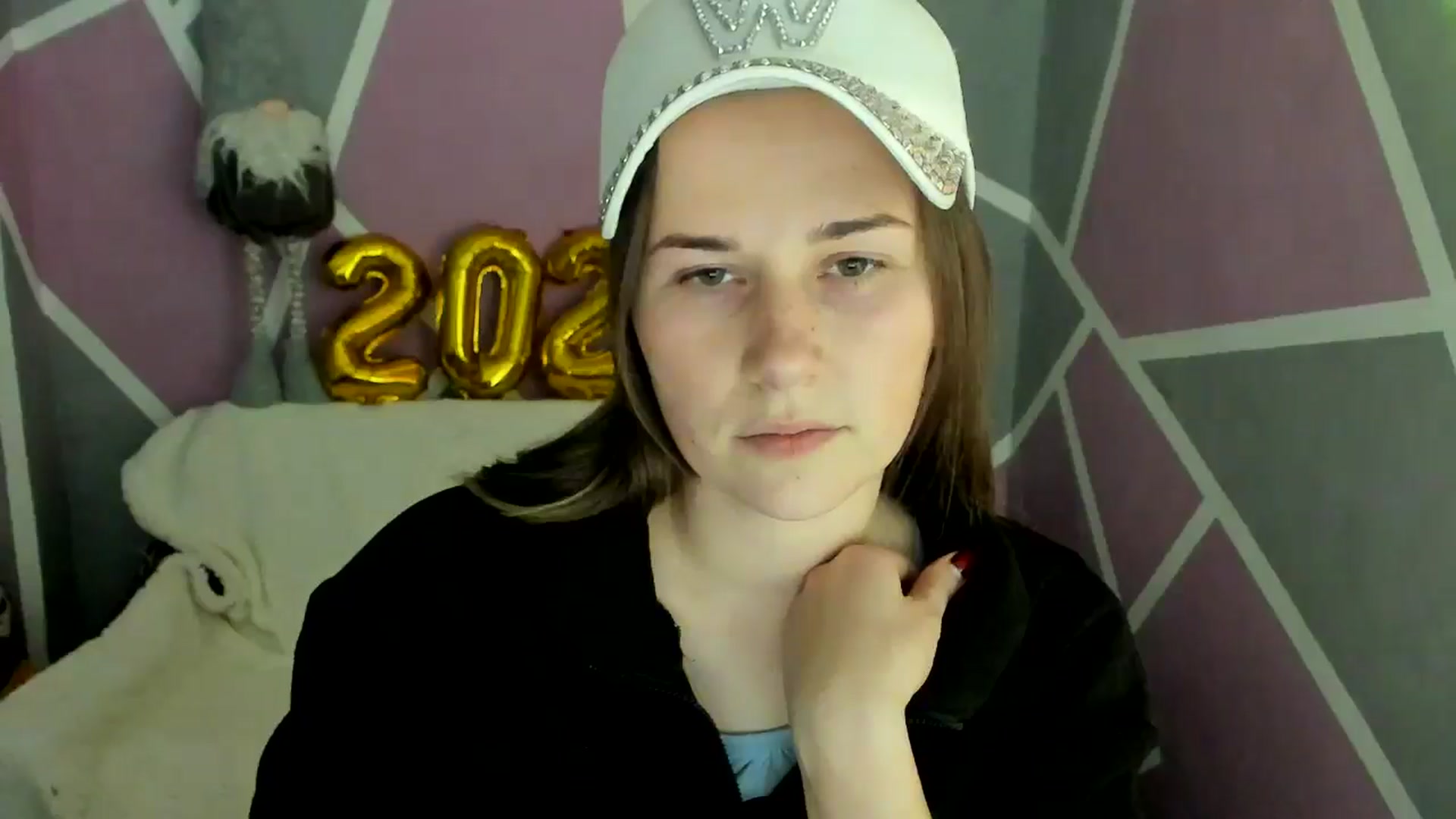 Gallery image thumbnail from Sexy_Ukr's myfreecams stream on, 12/19/2024, 17:31 image 20 of 20
