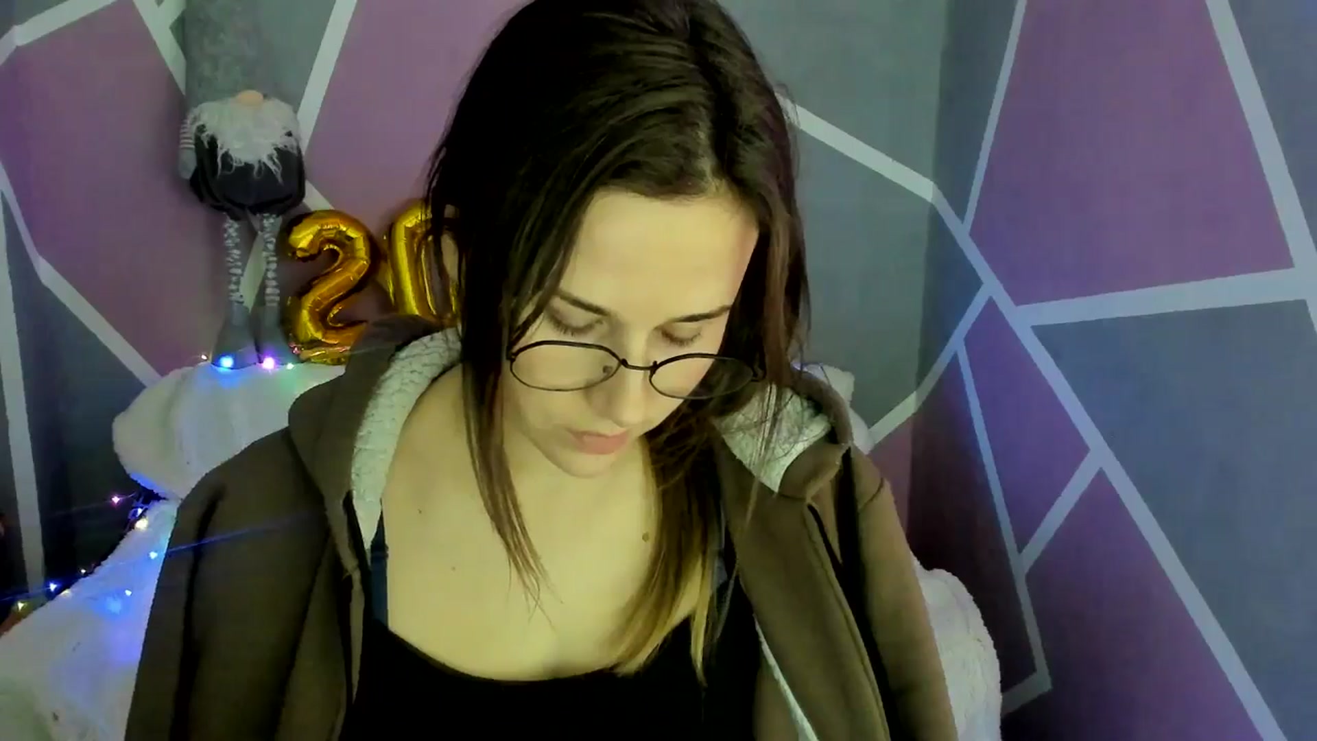 Gallery image thumbnail from Sexy_Ukr's myfreecams stream on, 12/20/2024, 17:05 image 14 of 20