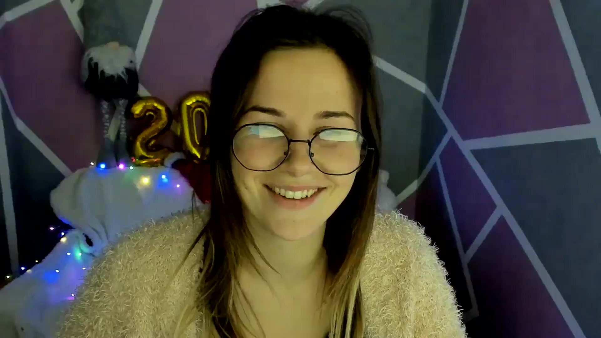 Gallery image thumbnail from Sexy_Ukr's myfreecams stream on, 12/21/2024, 18:44 image 7 of 20