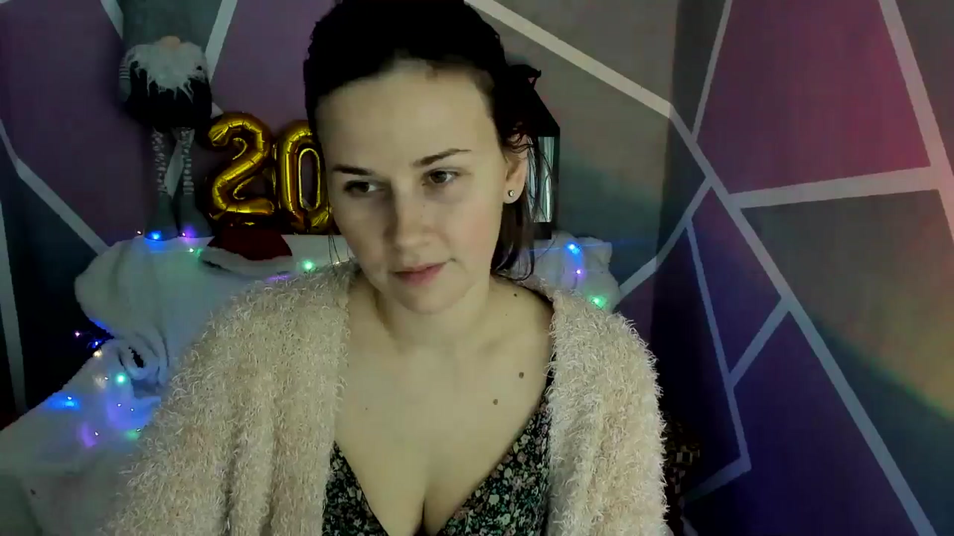 Gallery image thumbnail from Sexy_Ukr's myfreecams stream on, 01/06/2025, 15:18 image 5 of 20