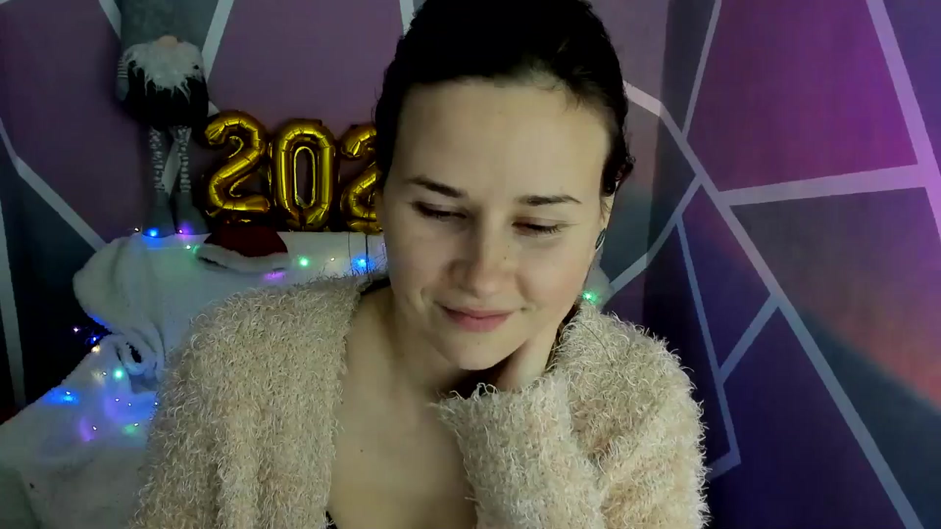 Gallery image thumbnail from Sexy_Ukr's myfreecams stream on, 01/06/2025, 15:18 image 14 of 20