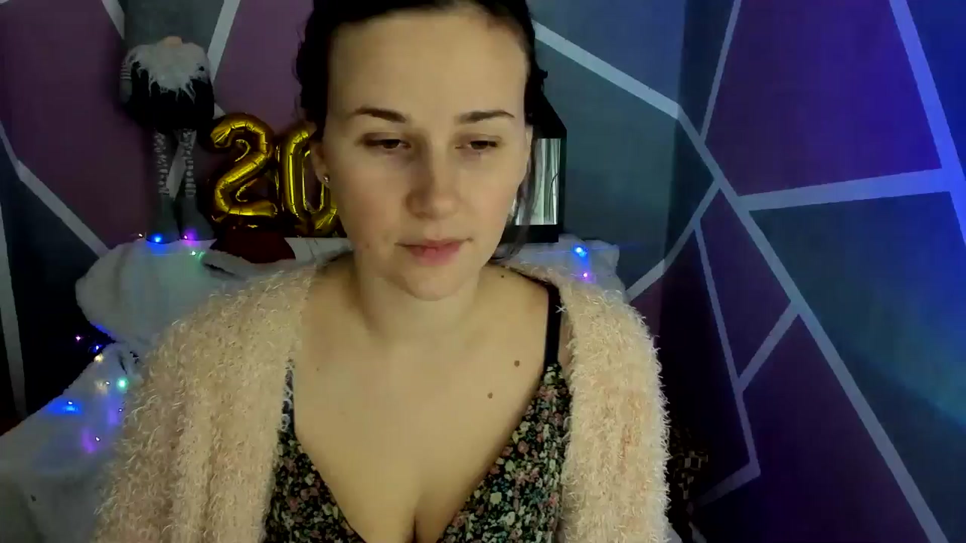 Gallery image thumbnail from Sexy_Ukr's myfreecams stream on, 01/06/2025, 15:18 image 2 of 20