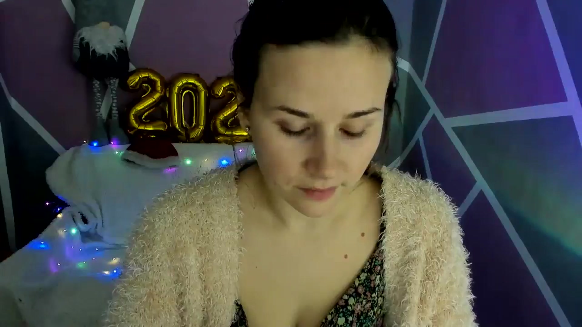 Gallery image thumbnail from Sexy_Ukr's myfreecams stream on, 01/06/2025, 15:18 image 4 of 20