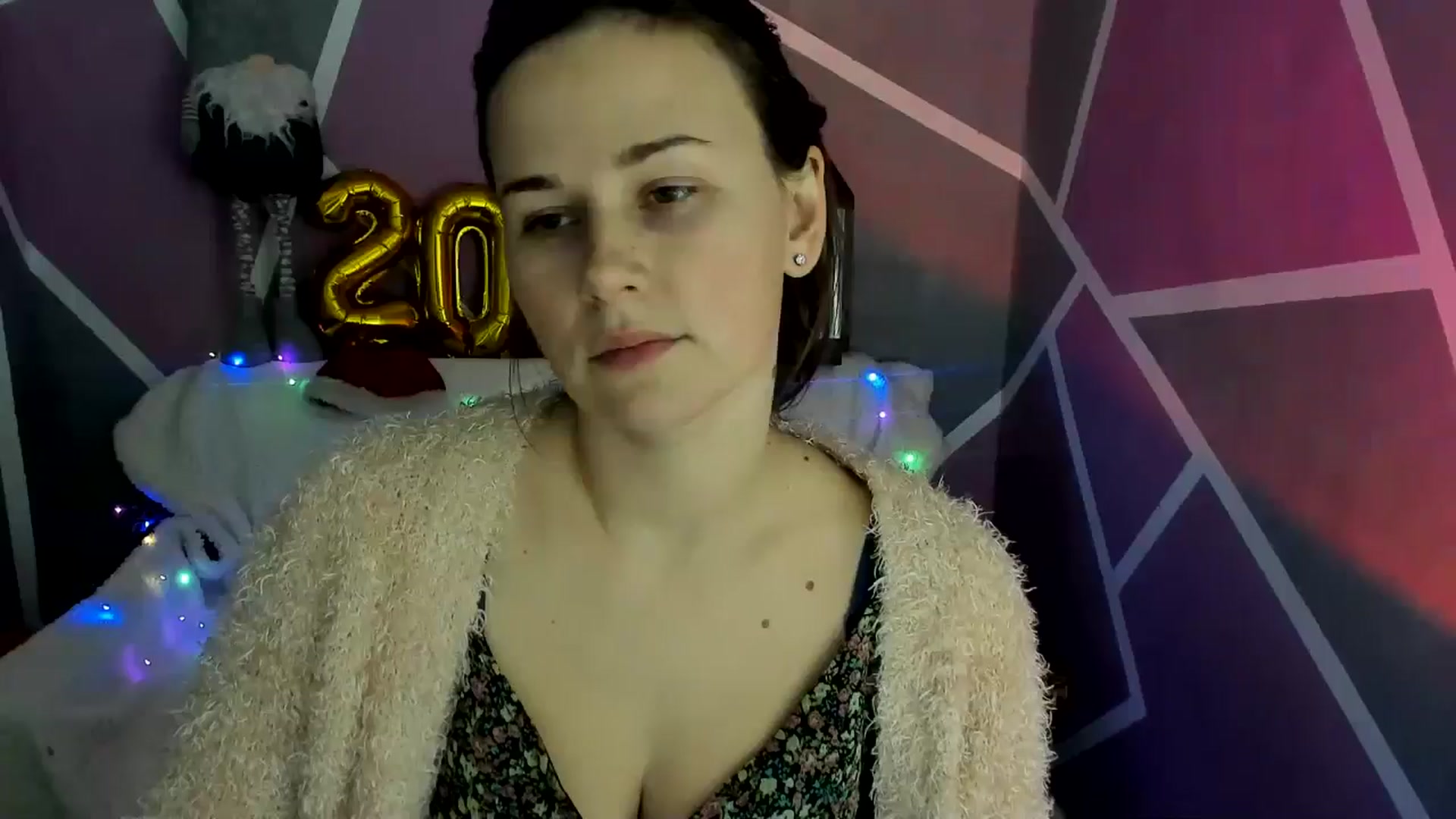 Gallery image thumbnail from Sexy_Ukr's myfreecams stream on, 01/06/2025, 15:18 image 1 of 20