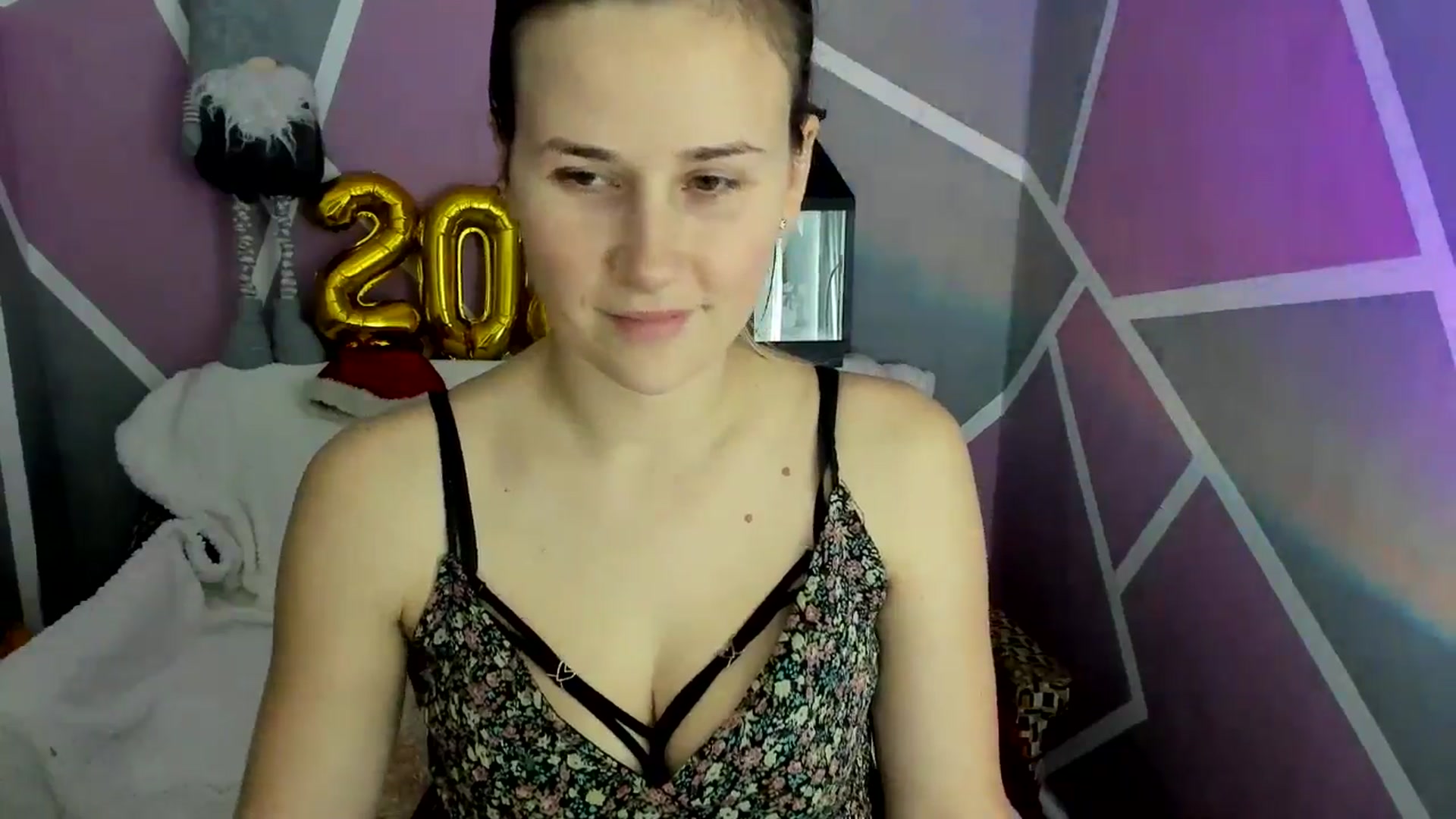 Gallery image thumbnail from Sexy_Ukr's myfreecams stream on, 01/10/2025, 17:16 image 16 of 20