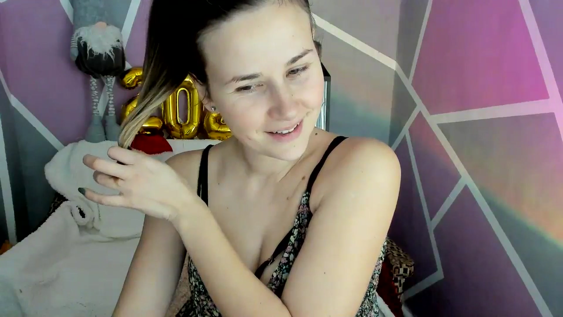 Gallery image thumbnail from Sexy_Ukr's myfreecams stream on, 01/10/2025, 17:16 image 10 of 20