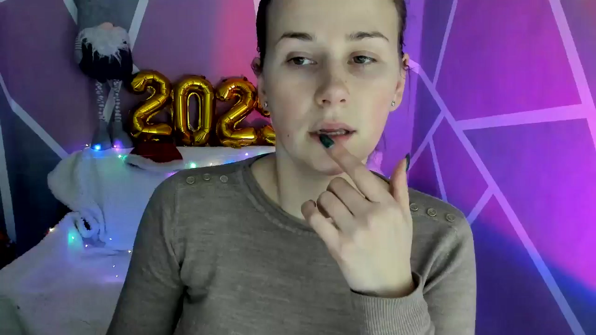 Gallery image thumbnail from Sexy_Ukr's myfreecams stream on, 01/14/2025, 16:39 image 14 of 20