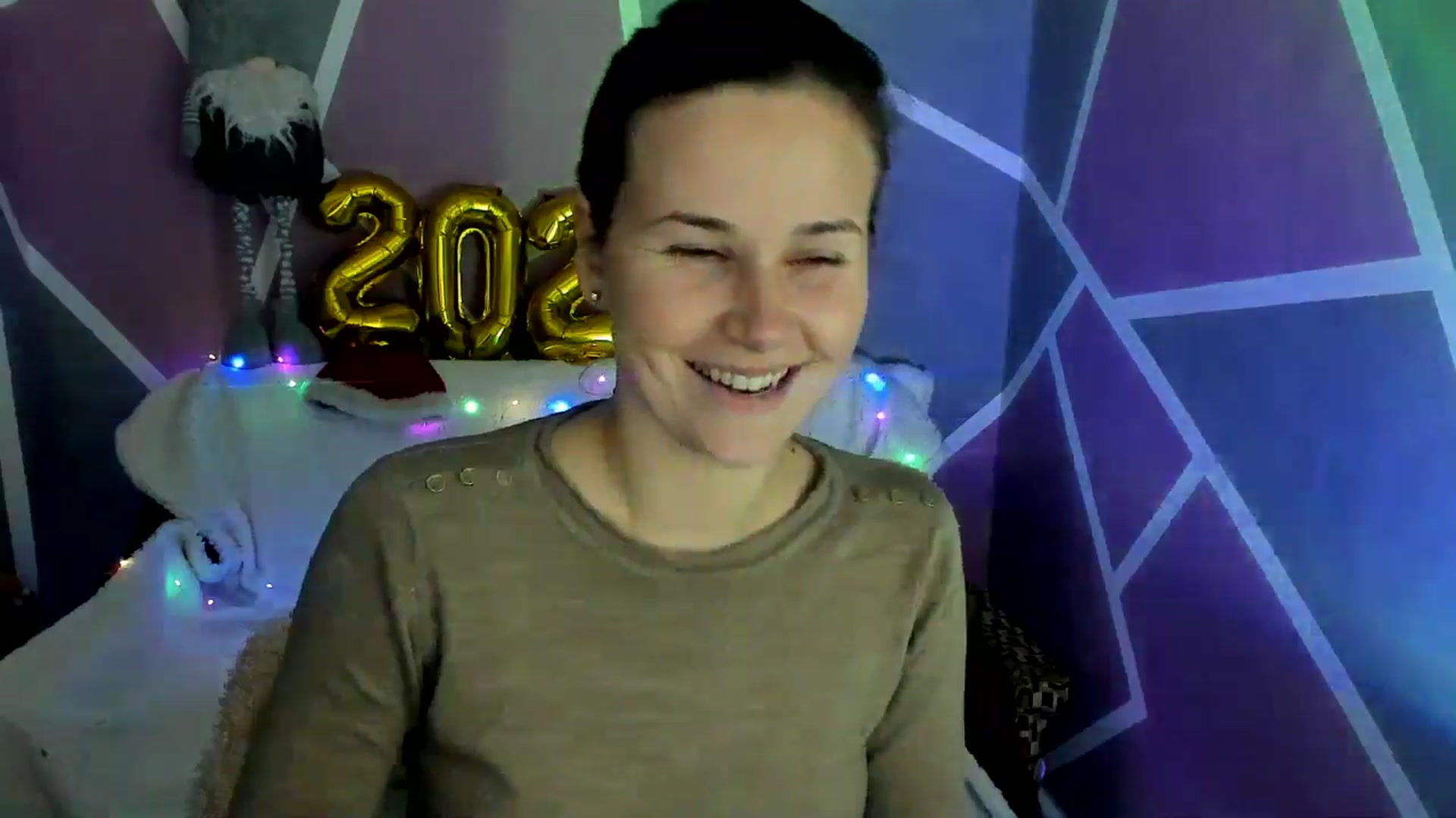 Gallery image thumbnail from Sexy_Ukr's myfreecams stream on, 01/14/2025, 17:58 image 12 of 20