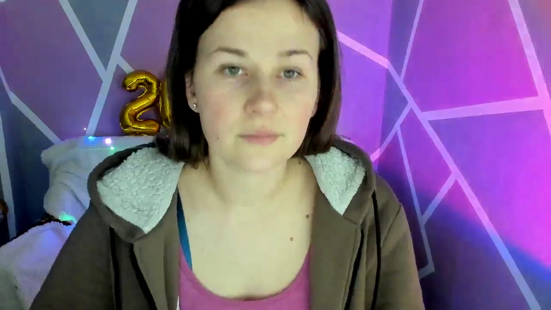 Gallery image thumbnail from Sexy_Ukr's myfreecams stream on, 01/25/2025, 17:38 image 4 of 20