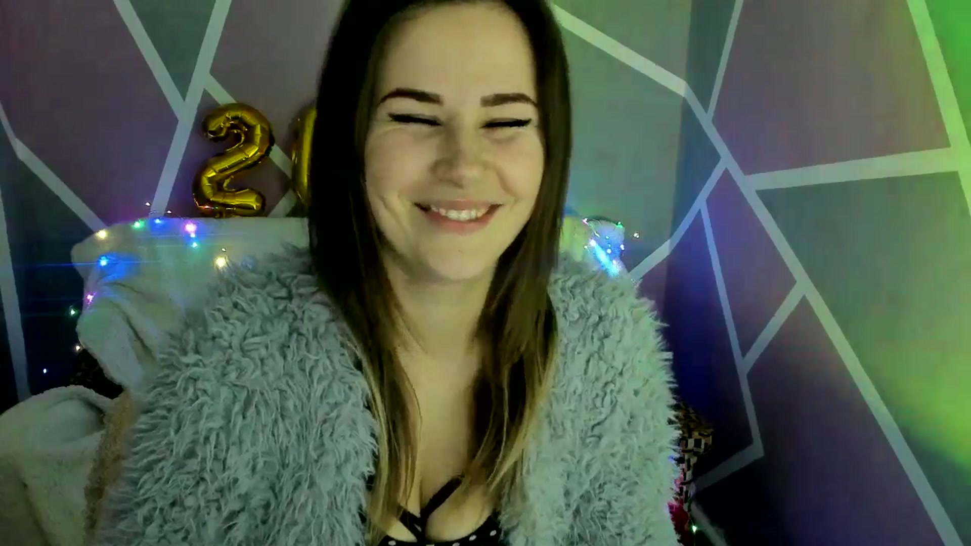 Gallery image thumbnail from Sexy_Ukr's myfreecams stream on, 02/06/2025, 17:06 image 16 of 20