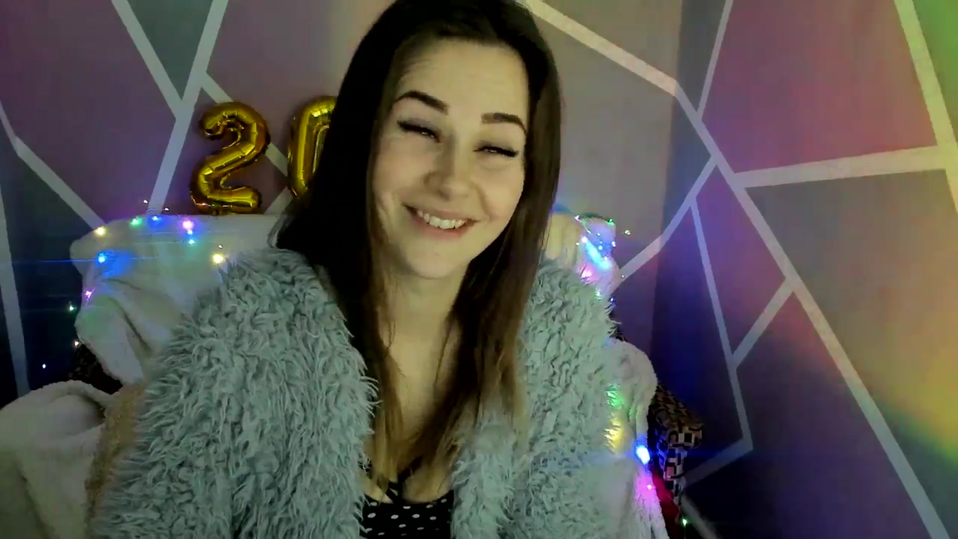 Gallery image thumbnail from Sexy_Ukr's myfreecams stream on, 02/06/2025, 17:06 image 18 of 20