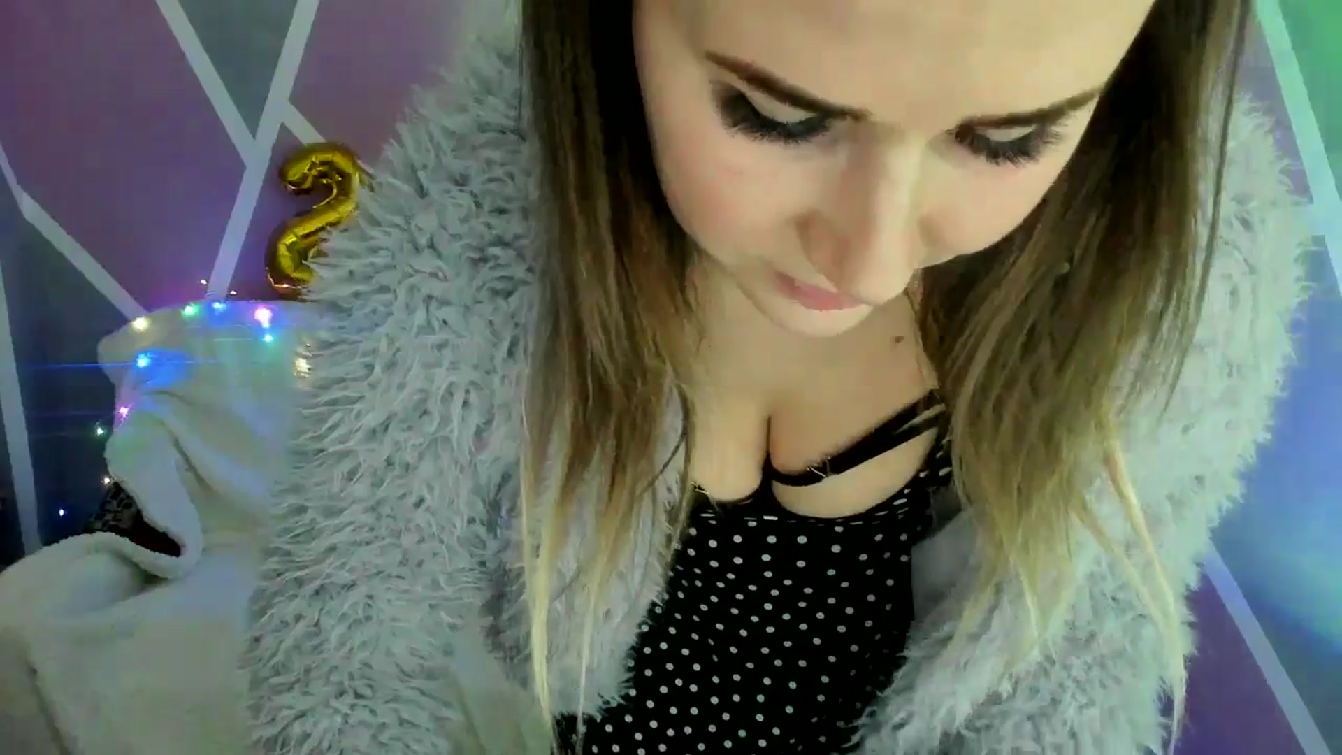 Gallery image thumbnail from Sexy_Ukr's myfreecams stream on, 02/06/2025, 17:06 image 14 of 20