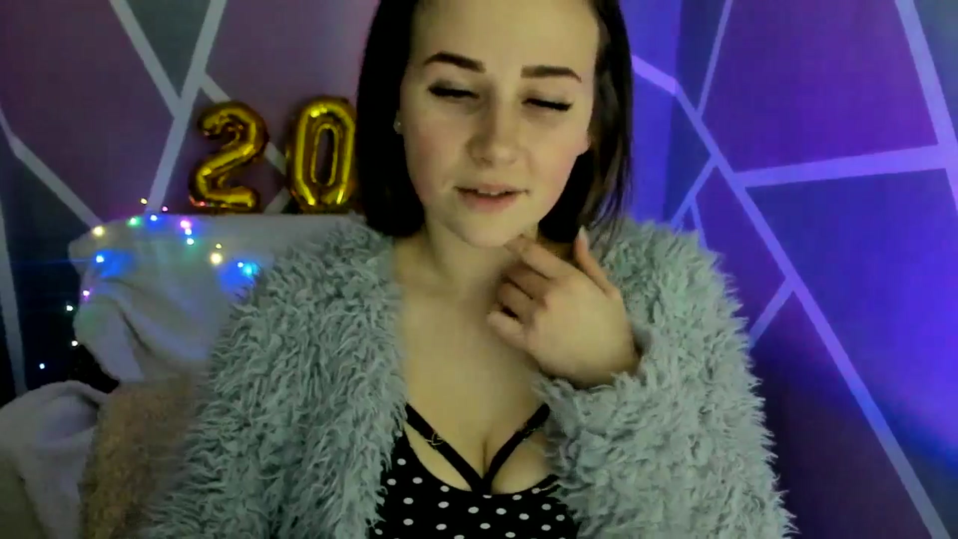 Gallery image thumbnail from Sexy_Ukr's myfreecams stream on, 02/06/2025, 17:06 image 15 of 20