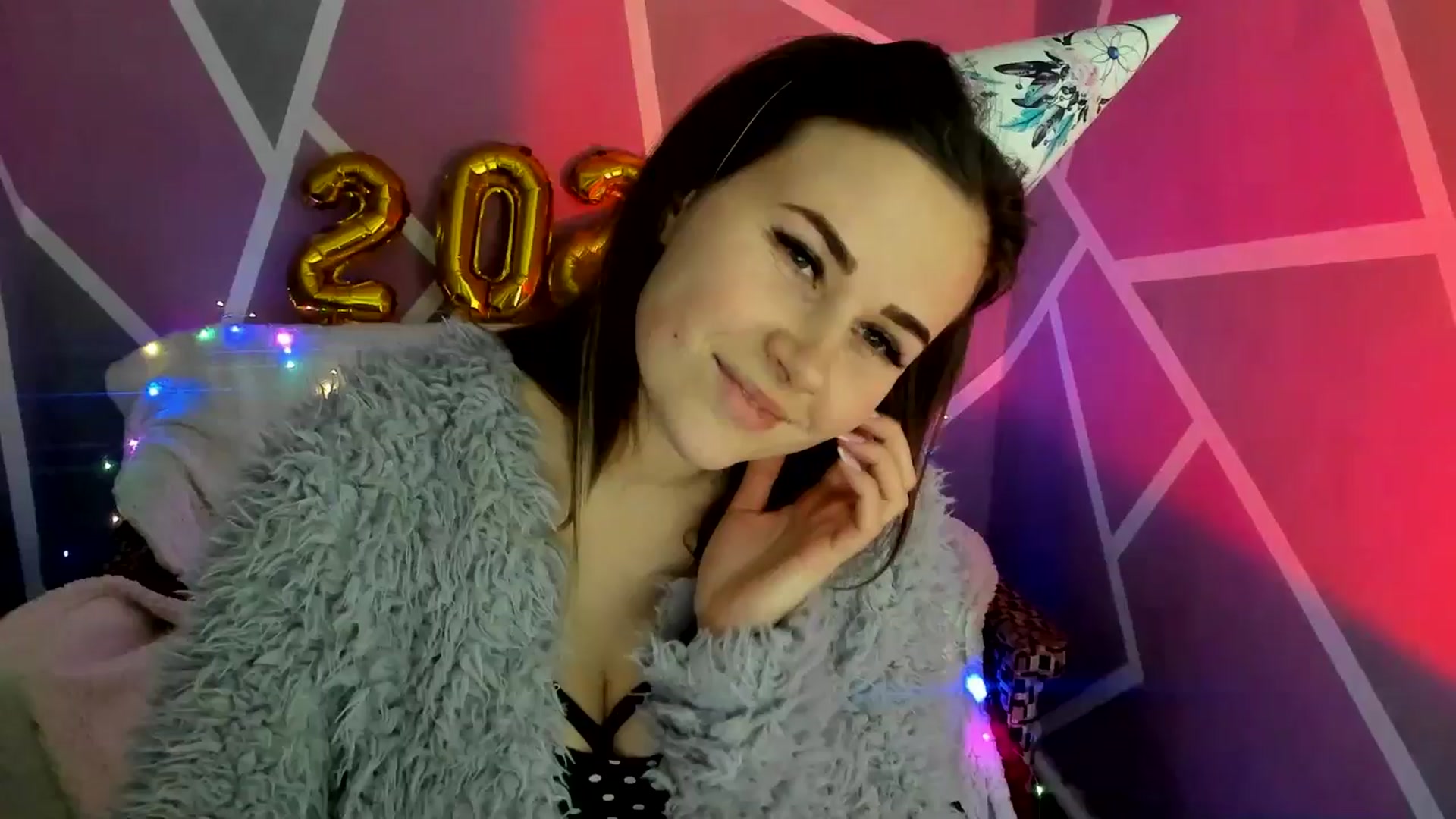 Gallery image thumbnail from Sexy_Ukr's myfreecams stream on, 02/06/2025, 17:06 image 4 of 20